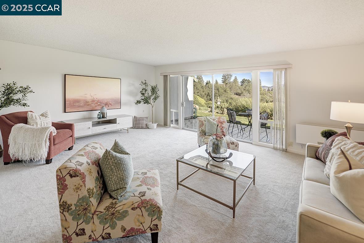 Photo #4: 41119541 Listing: Photo #4