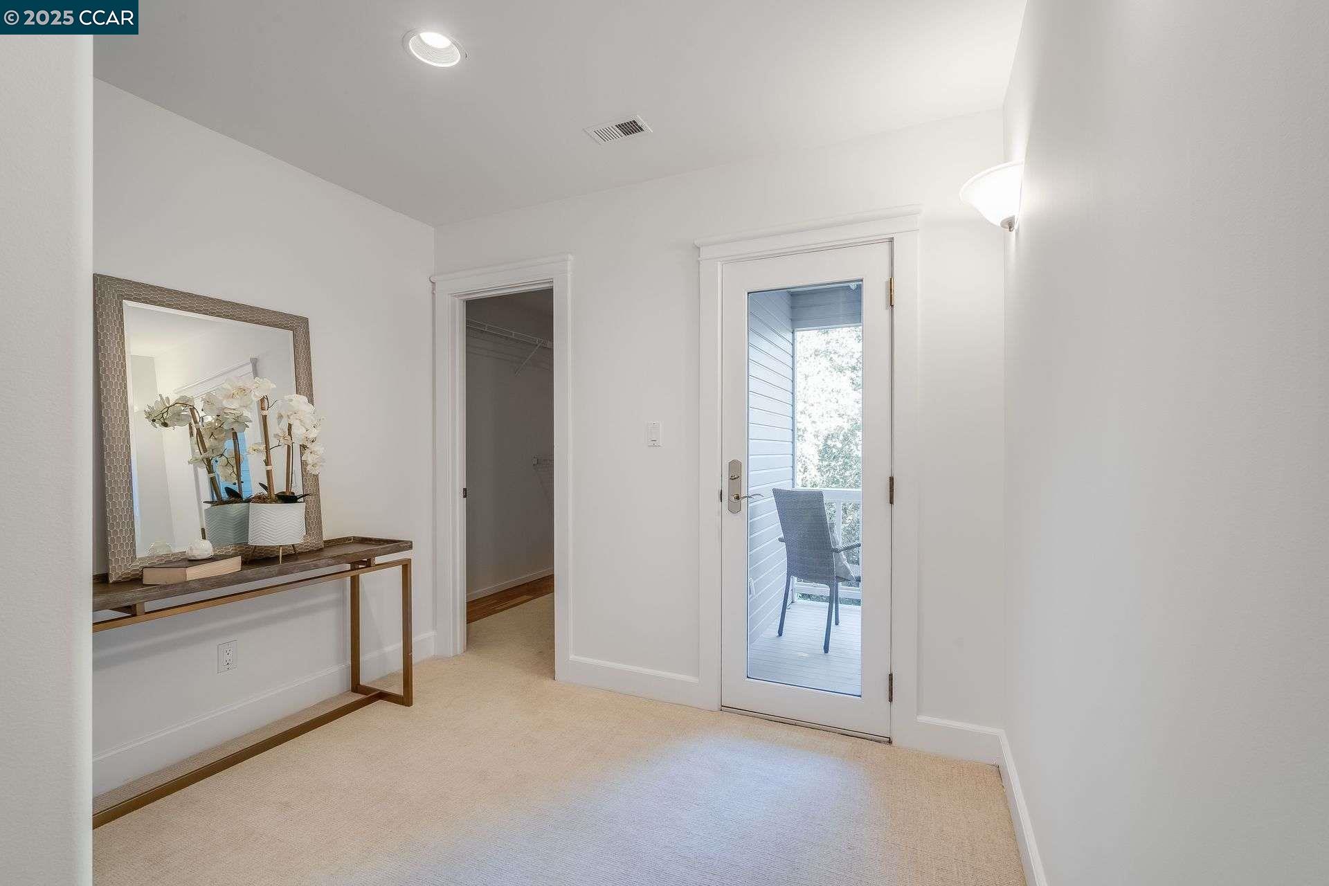 Detail Gallery Image 31 of 55 For 33 Altamount Drive, Orinda,  CA 94563 - 5 Beds | 3/1 Baths