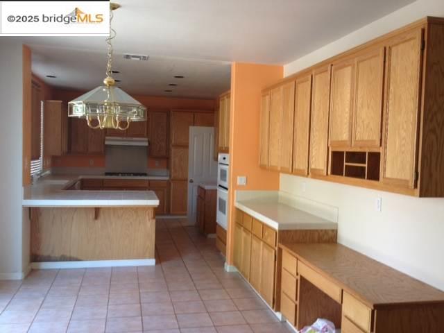 Detail Gallery Image 5 of 6 For 505 Eagleridge Ct, Antioch,  CA 94509-8982 - 5 Beds | 3 Baths