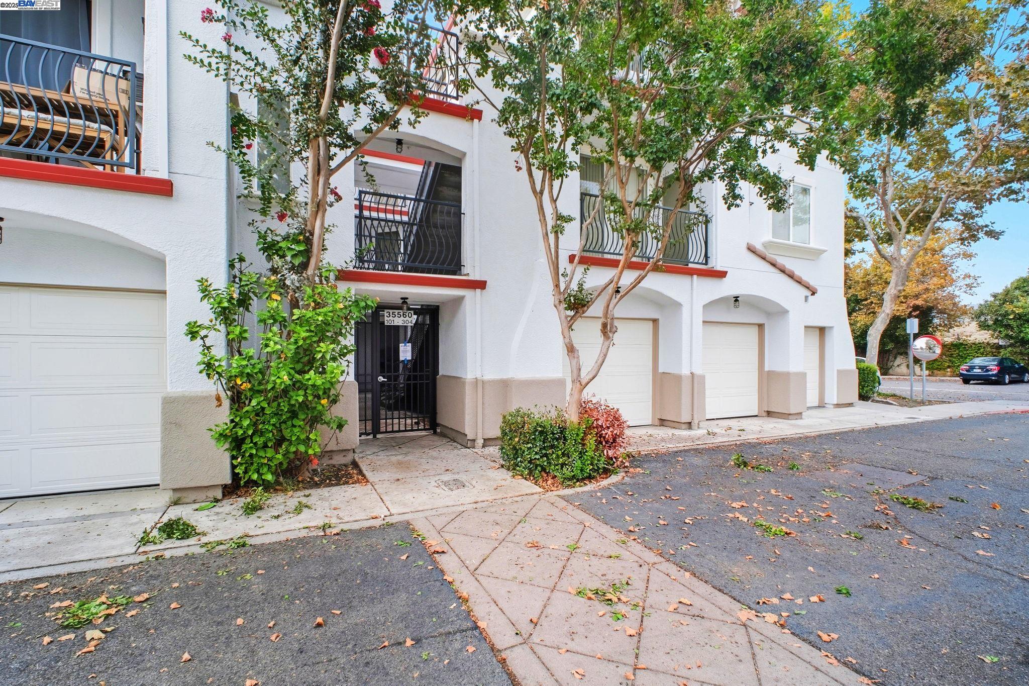 Photo #2: 41119547 Listing: Photo #2