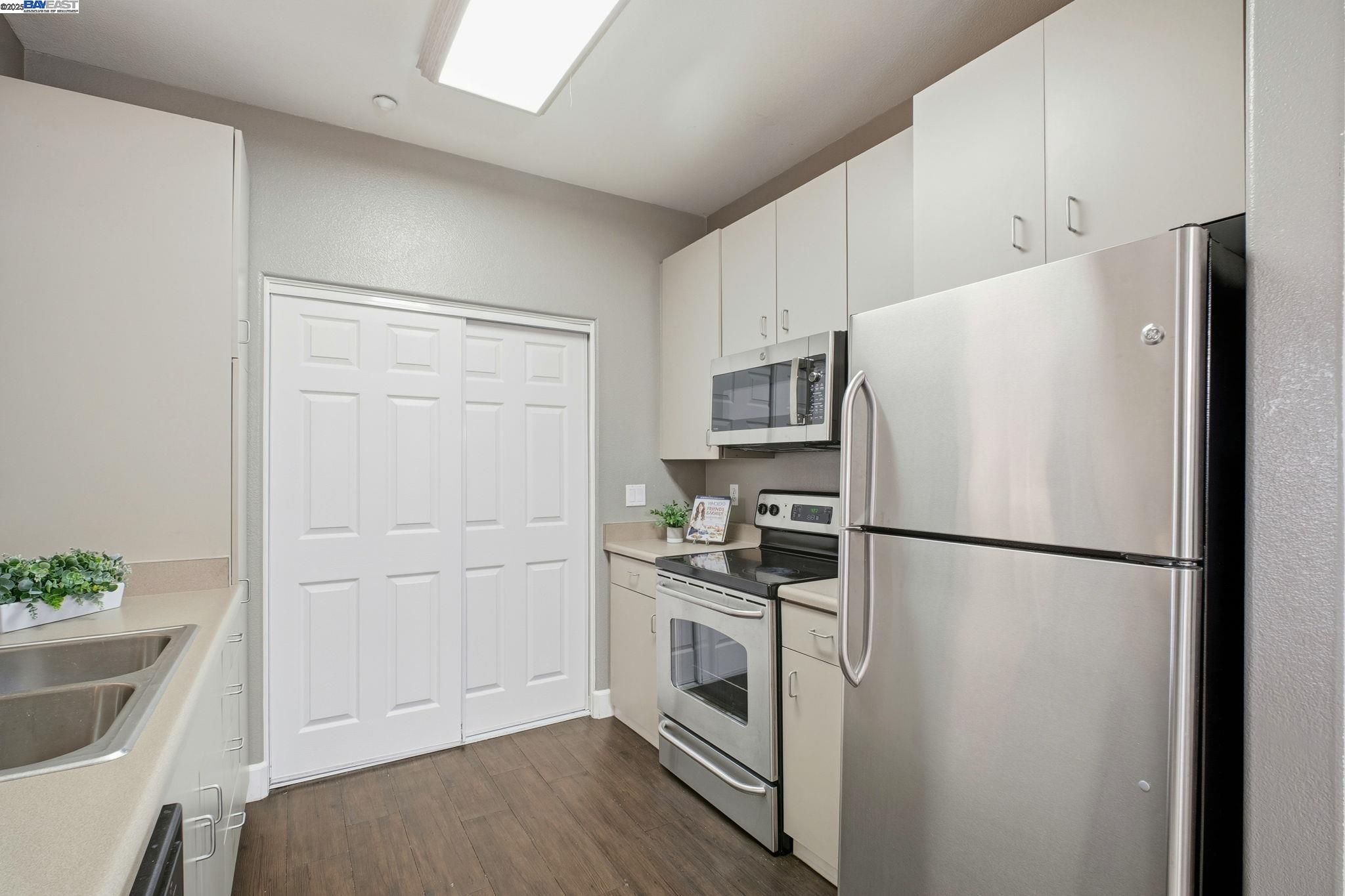 Photo #8: 41119547 Listing: Photo #8