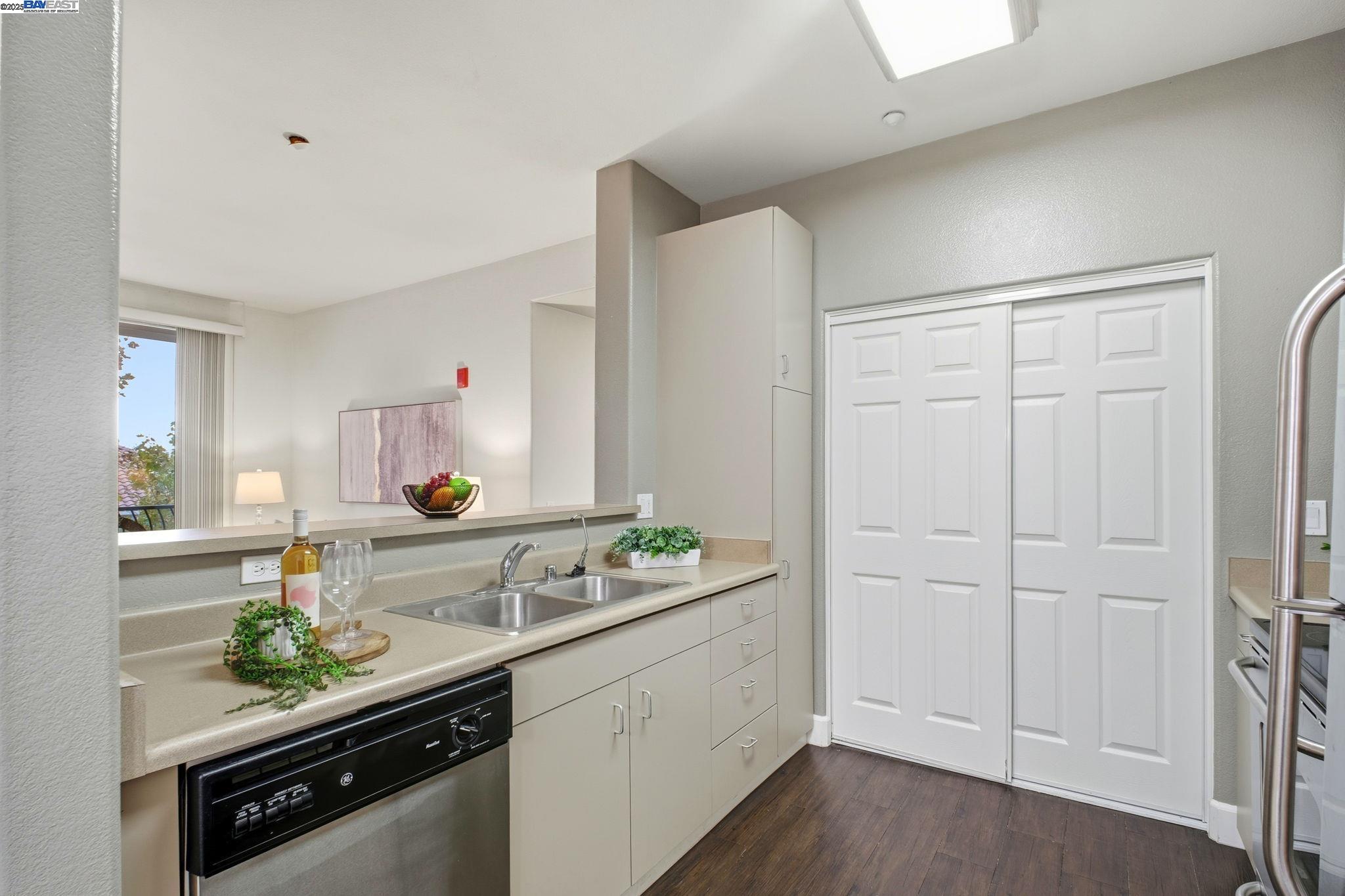 Photo #9: 41119547 Listing: Photo #9