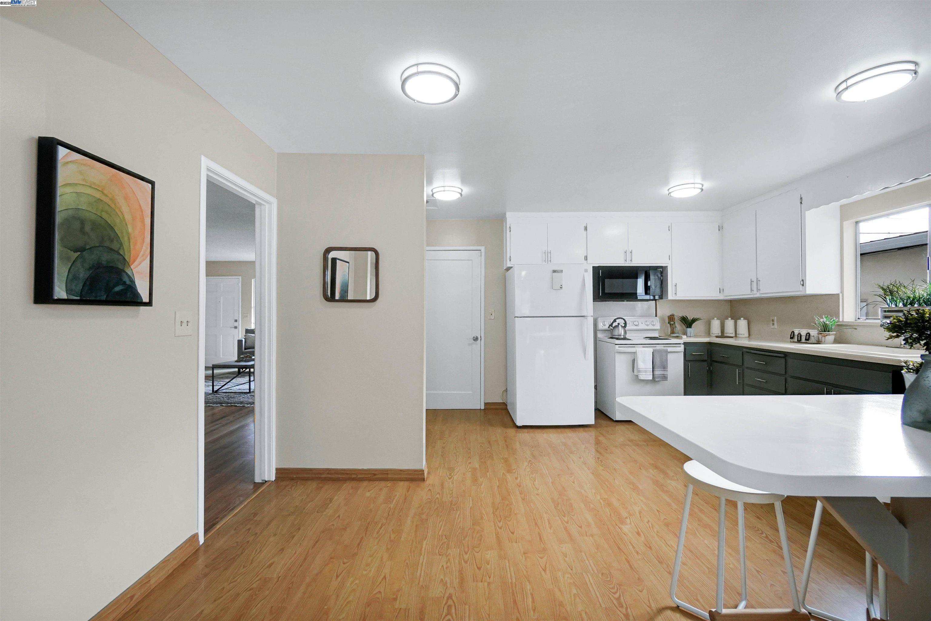 Detail Gallery Image 18 of 54 For 905 Longwood Ave, Hayward,  CA 94541 - 3 Beds | 2 Baths