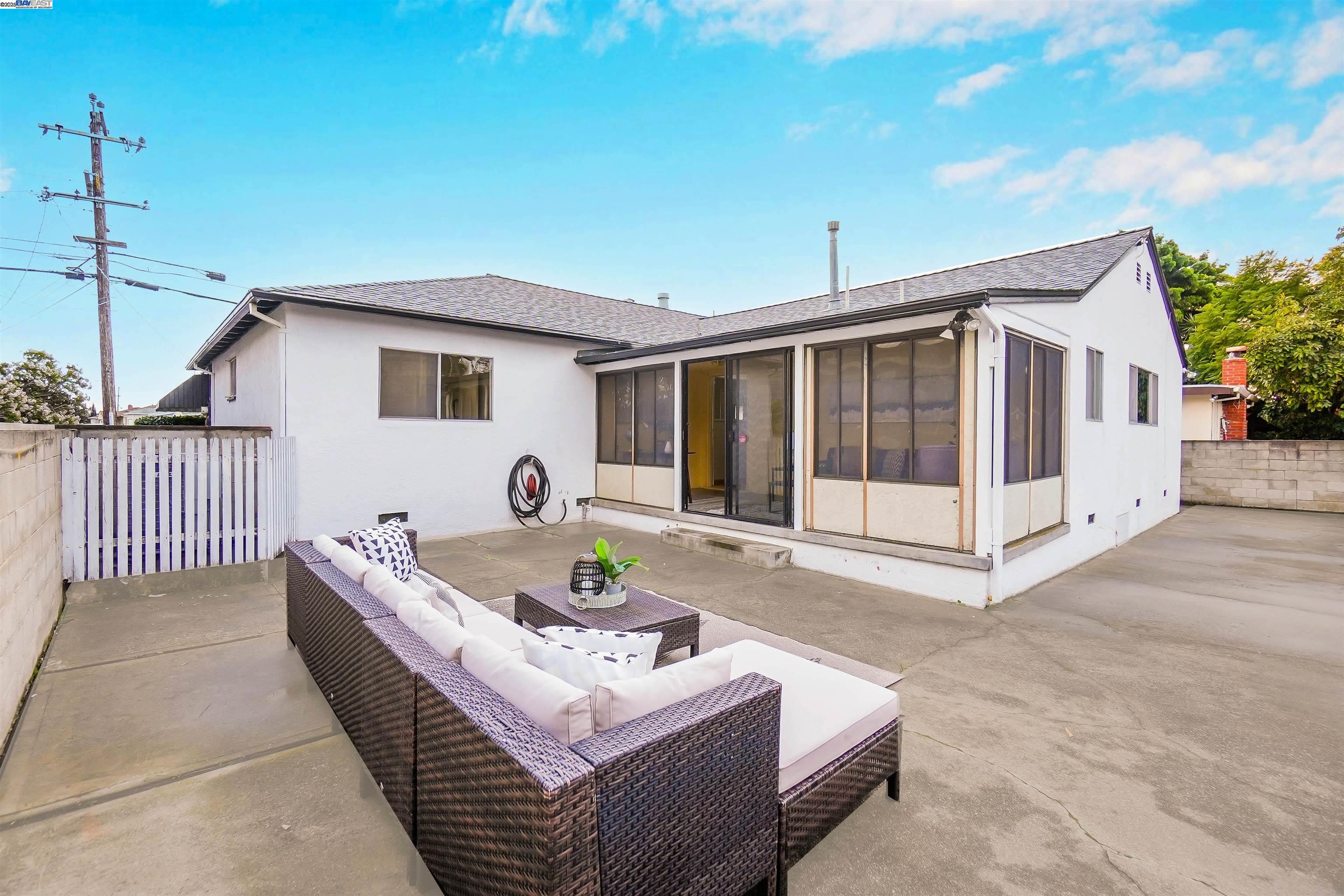 Detail Gallery Image 46 of 54 For 905 Longwood Ave, Hayward,  CA 94541 - 3 Beds | 2 Baths