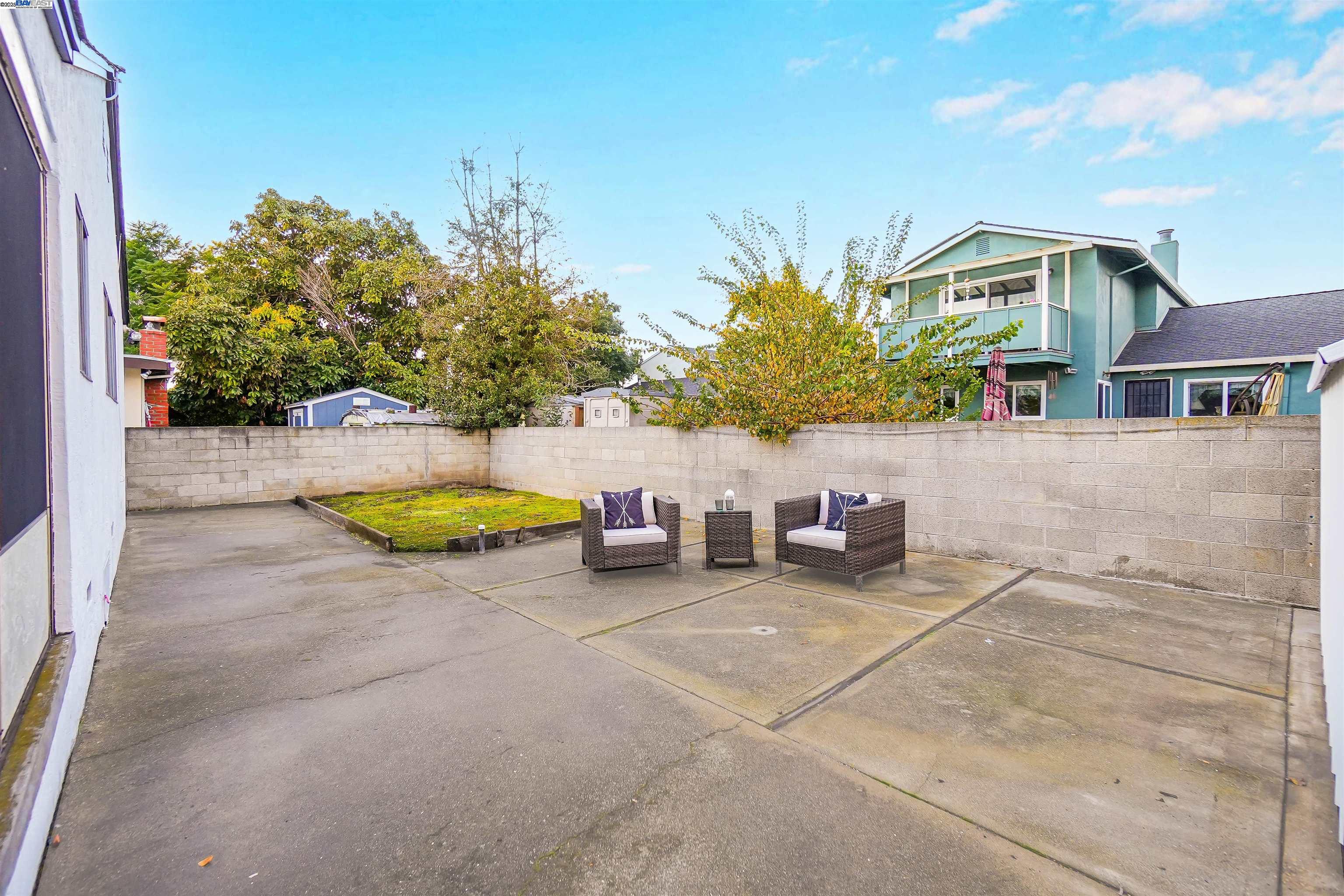 Detail Gallery Image 48 of 54 For 905 Longwood Ave, Hayward,  CA 94541 - 3 Beds | 2 Baths