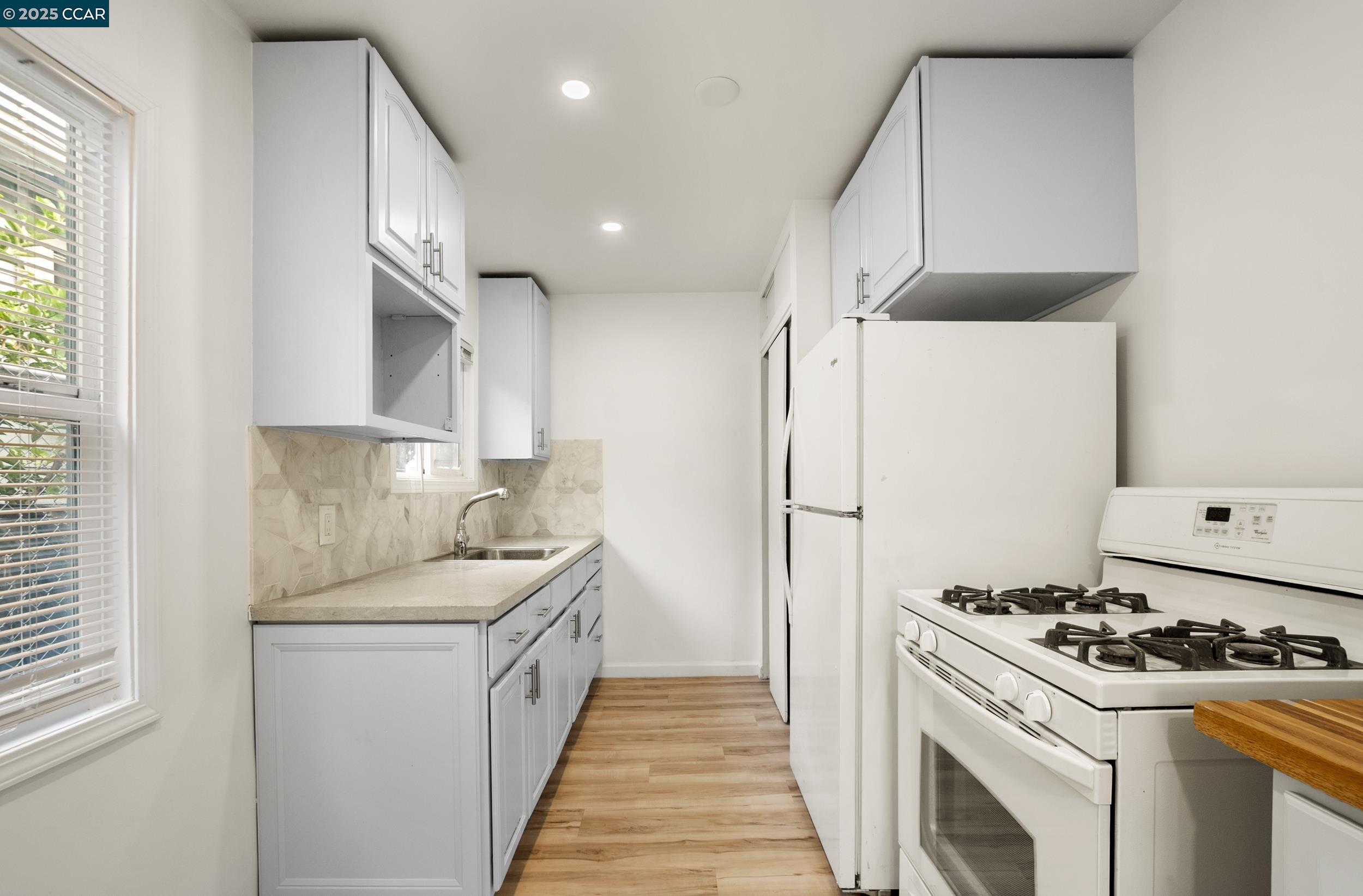 Detail Gallery Image 8 of 46 For 9028 a St, Oakland,  CA 94603 - 4 Beds | 3 Baths