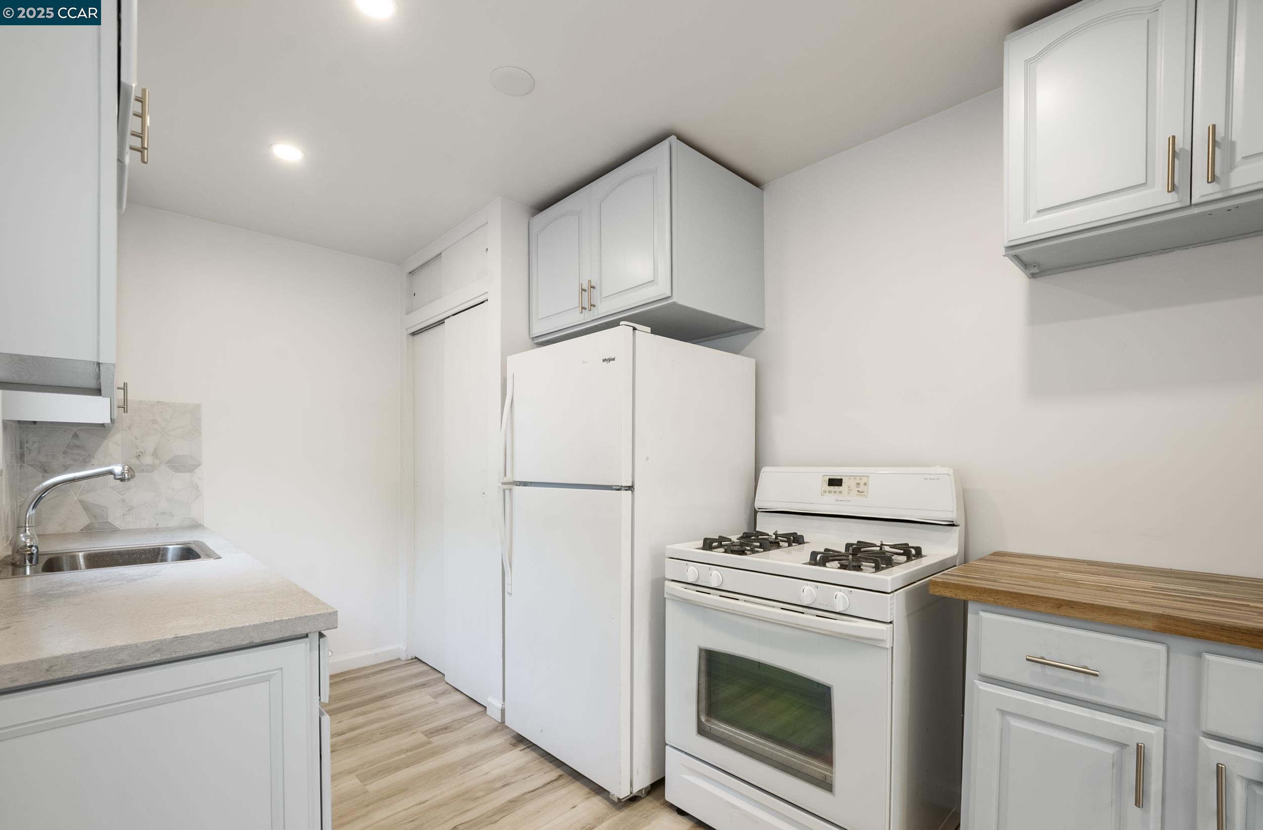 Detail Gallery Image 9 of 46 For 9028 a St, Oakland,  CA 94603 - 4 Beds | 3 Baths