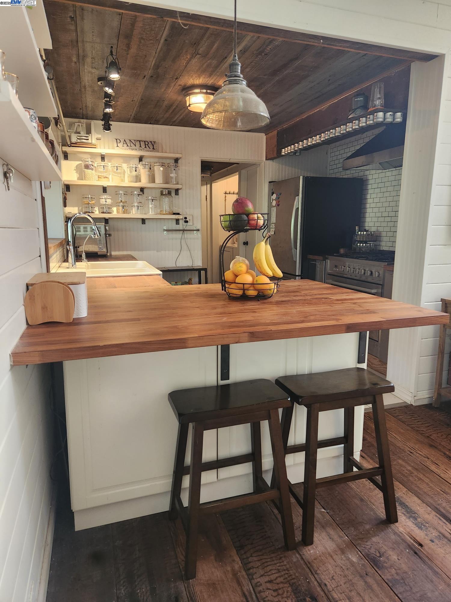 Detail Gallery Image 15 of 26 For 2989 Singalong Way, Sunol,  CA 94586 - 2 Beds | 2 Baths