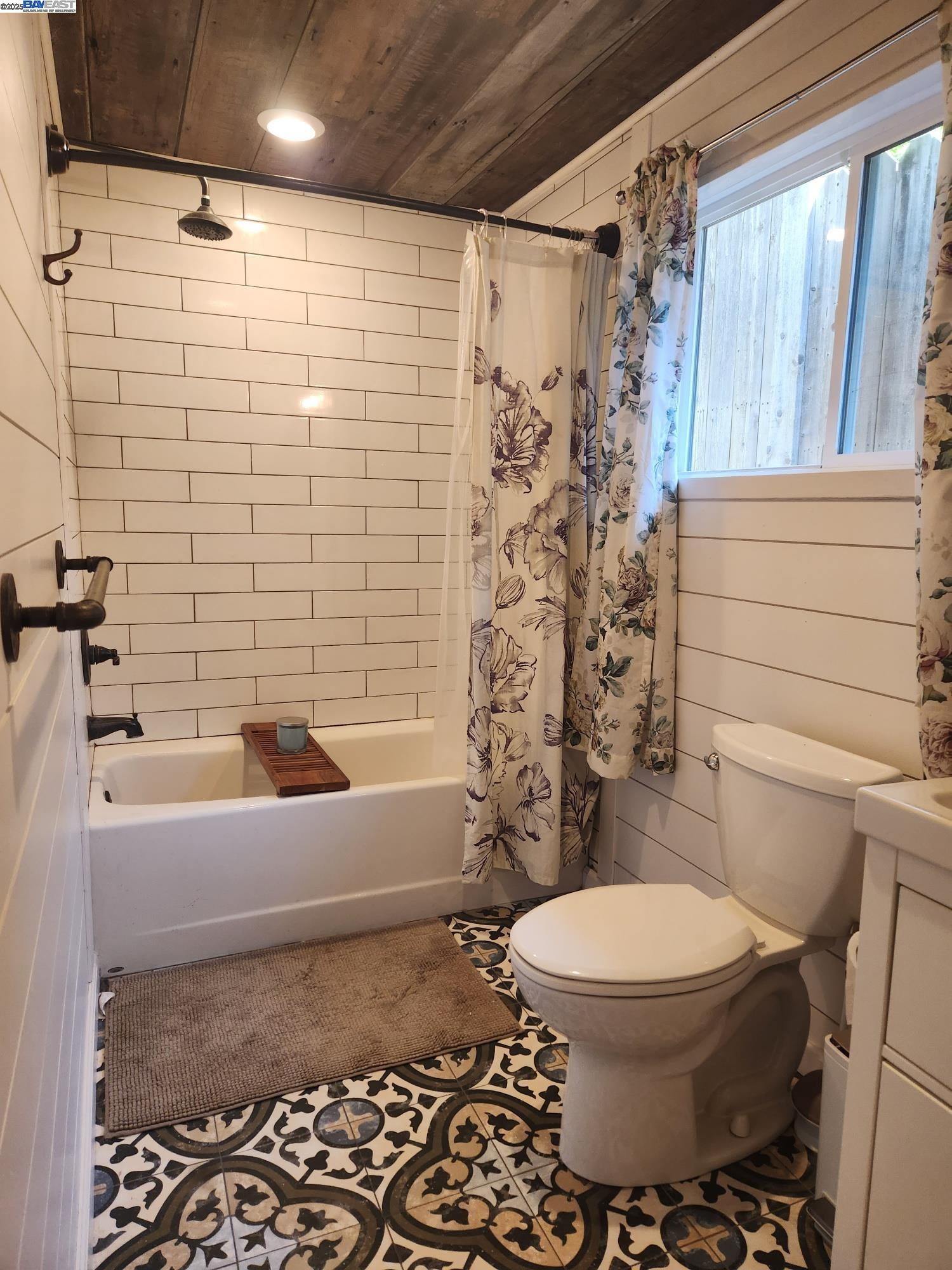 Detail Gallery Image 17 of 26 For 2989 Singalong Way, Sunol,  CA 94586 - 2 Beds | 2 Baths