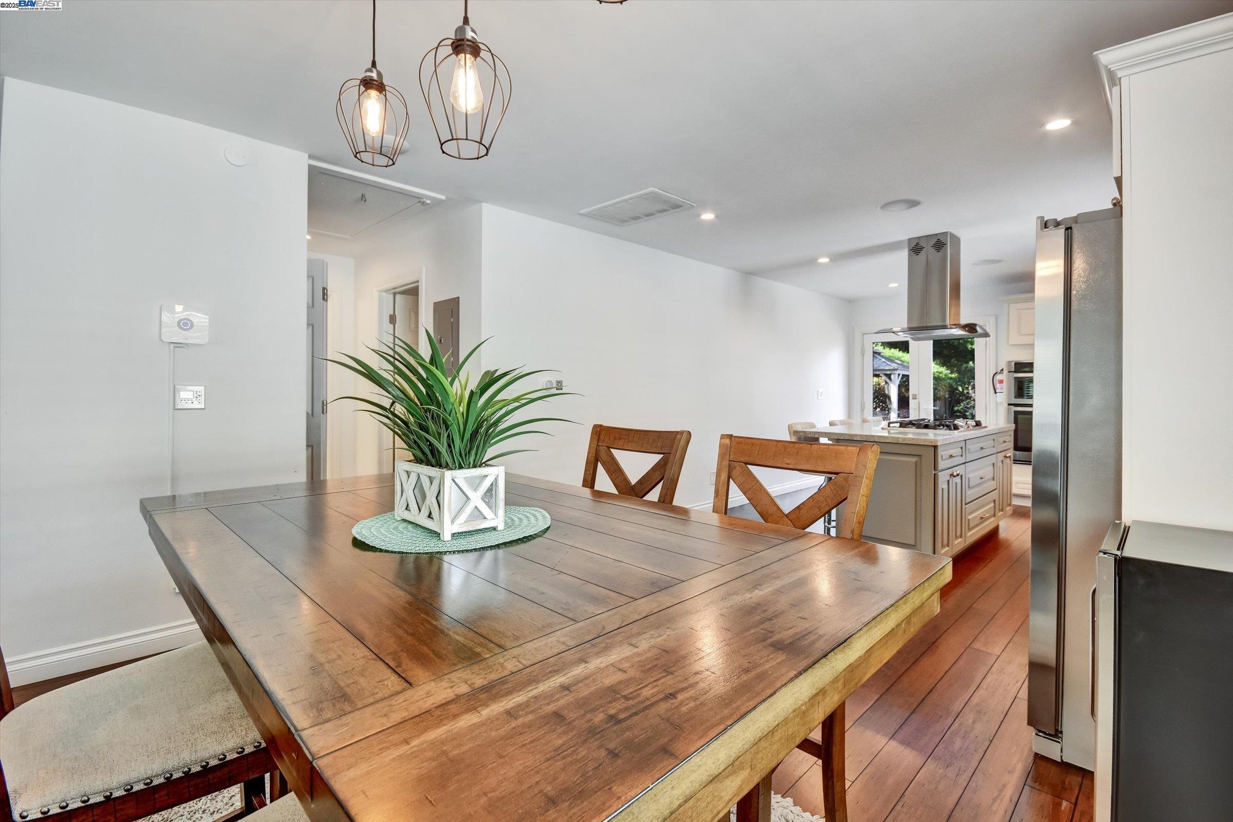 Detail Gallery Image 11 of 31 For 715 Harrison St, San Jose,  CA 95125 - 2 Beds | 2 Baths