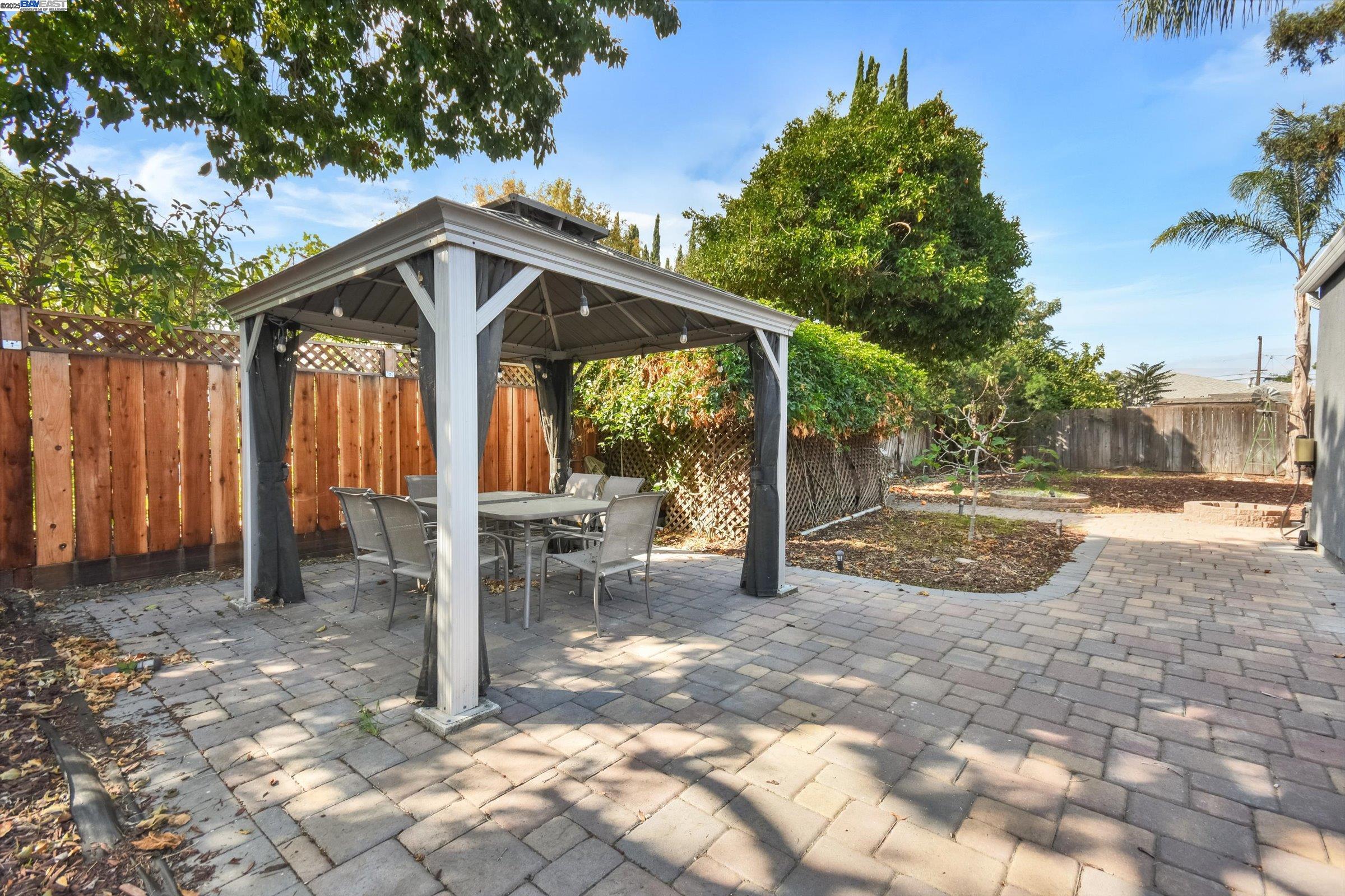 Detail Gallery Image 22 of 31 For 715 Harrison St, San Jose,  CA 95125 - 2 Beds | 2 Baths