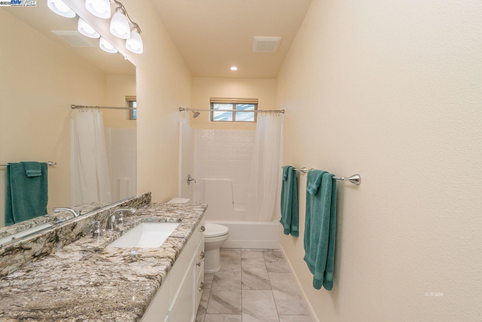 Detail Gallery Image 30 of 49 For 220 Fairway Drive, Weaverville,  CA 96093 - 3 Beds | 2 Baths