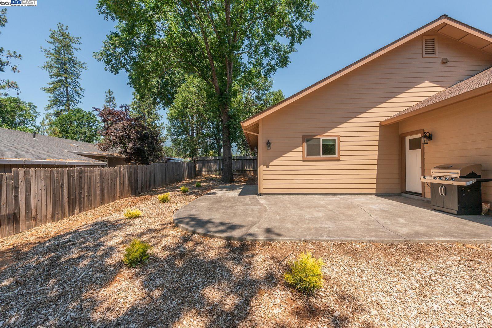 Detail Gallery Image 44 of 49 For 220 Fairway Drive, Weaverville,  CA 96093 - 3 Beds | 2 Baths