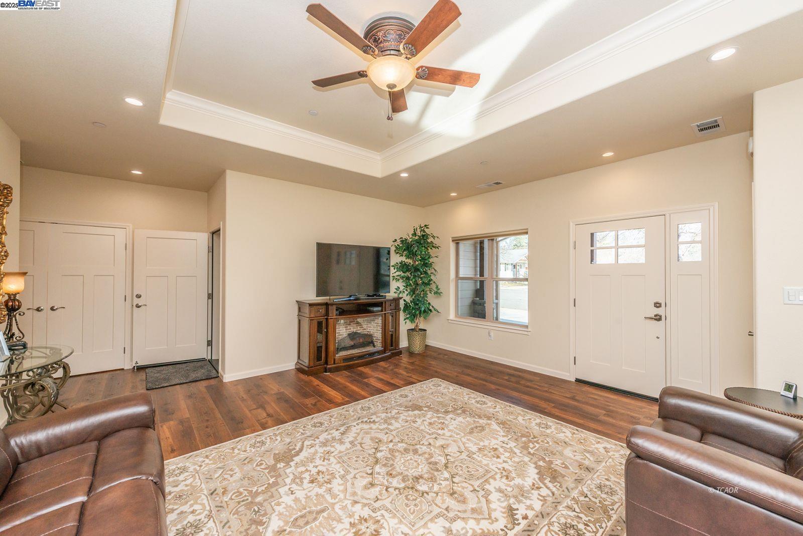 Detail Gallery Image 7 of 49 For 220 Fairway Drive, Weaverville,  CA 96093 - 3 Beds | 2 Baths