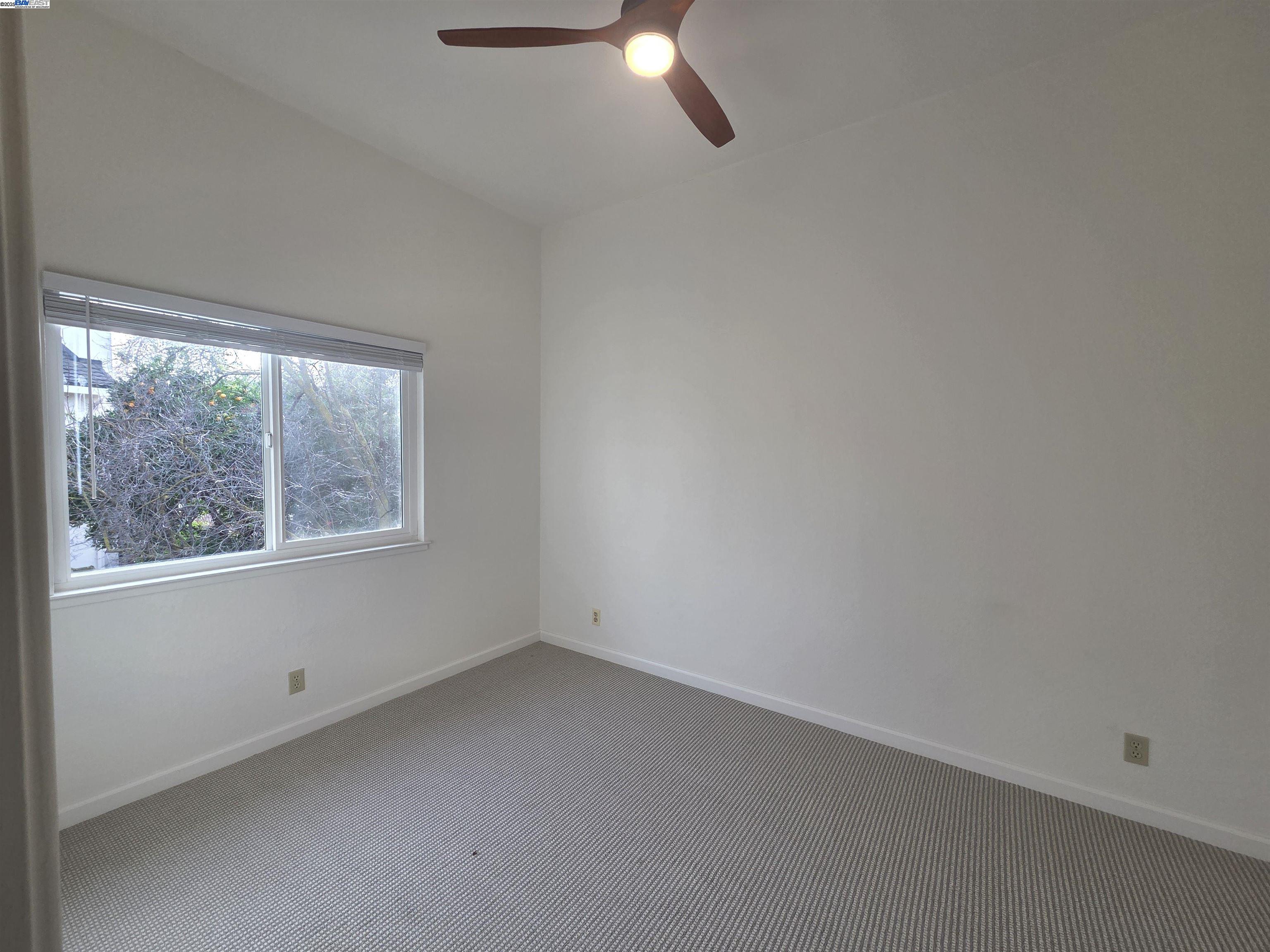 Detail Gallery Image 14 of 30 For 6084 via De Los Cerros, Pleasanton,  CA 94566-5885 - 3 Beds | 2/1 Baths