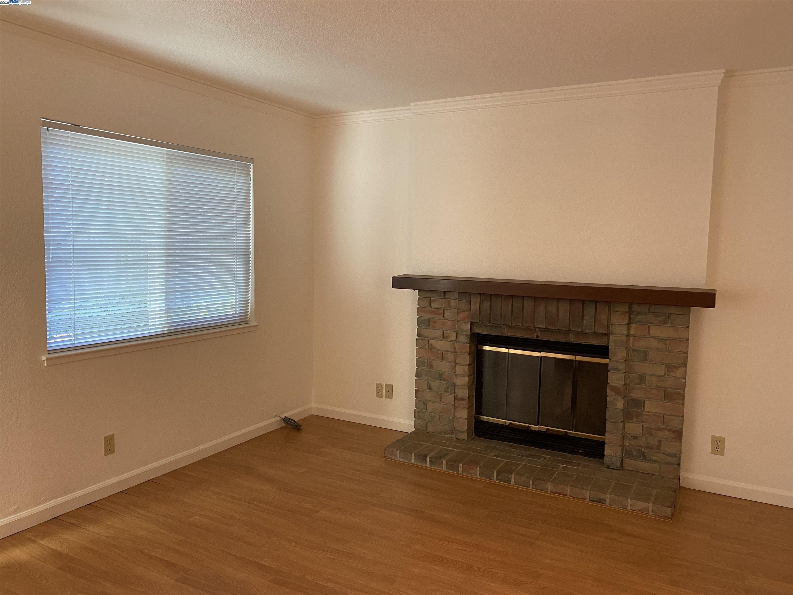 Detail Gallery Image 3 of 30 For 6084 via De Los Cerros, Pleasanton,  CA 94566-5885 - 3 Beds | 2/1 Baths