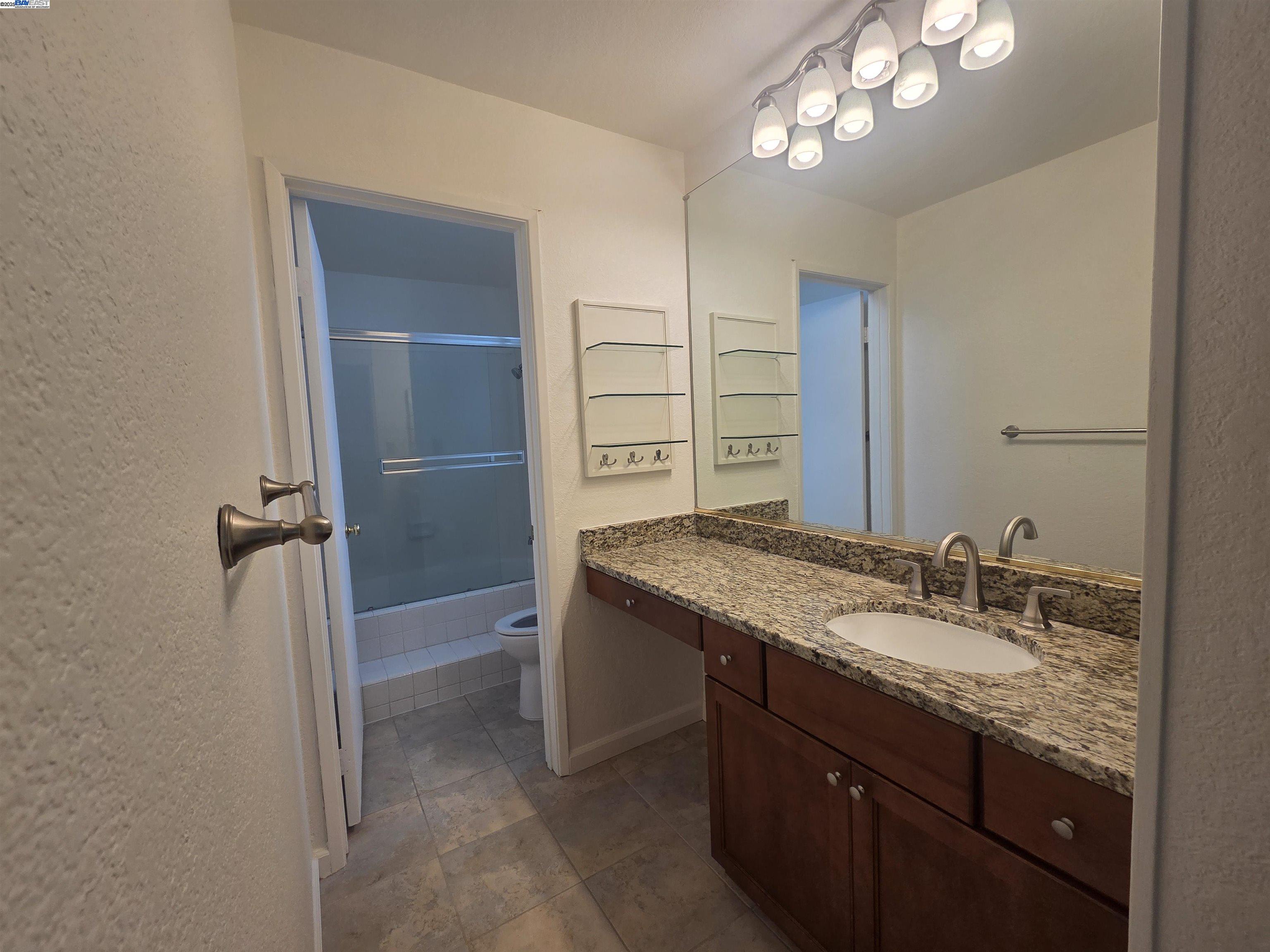 Detail Gallery Image 24 of 30 For 6084 via De Los Cerros, Pleasanton,  CA 94566-5885 - 3 Beds | 2/1 Baths