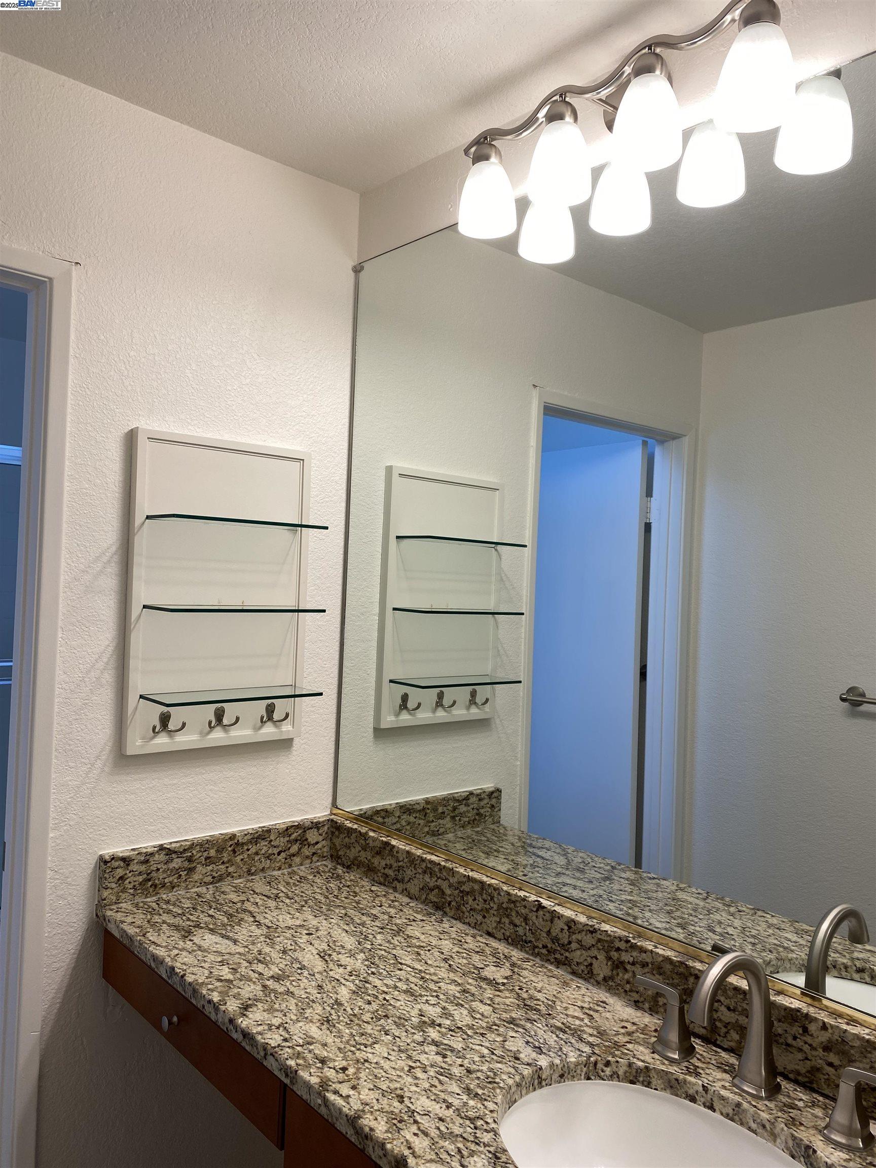 Detail Gallery Image 27 of 30 For 6084 via De Los Cerros, Pleasanton,  CA 94566-5885 - 3 Beds | 2/1 Baths