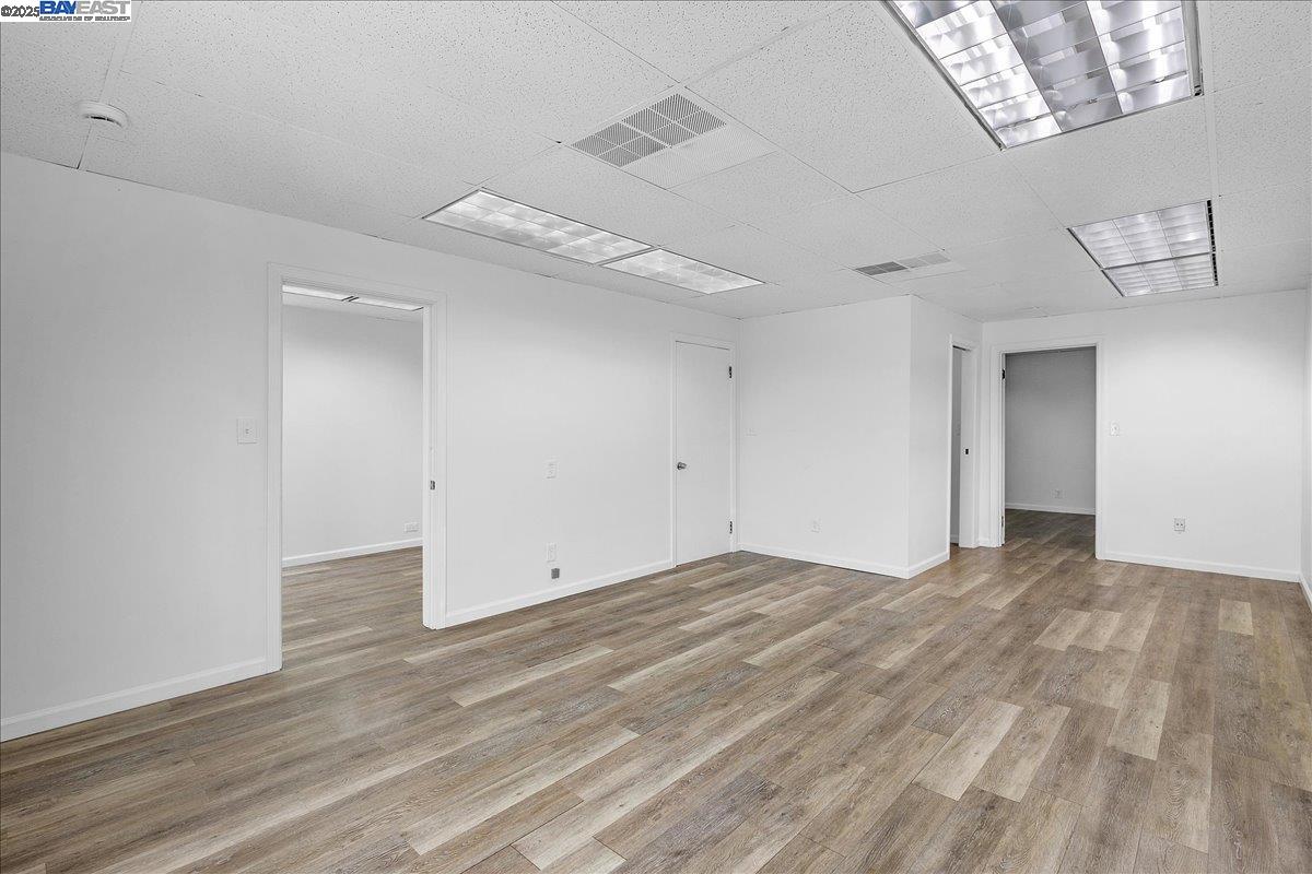 Detail Gallery Image 5 of 12 For 2006 Clement Ave, Alameda,  CA 94501 - – Beds | – Baths