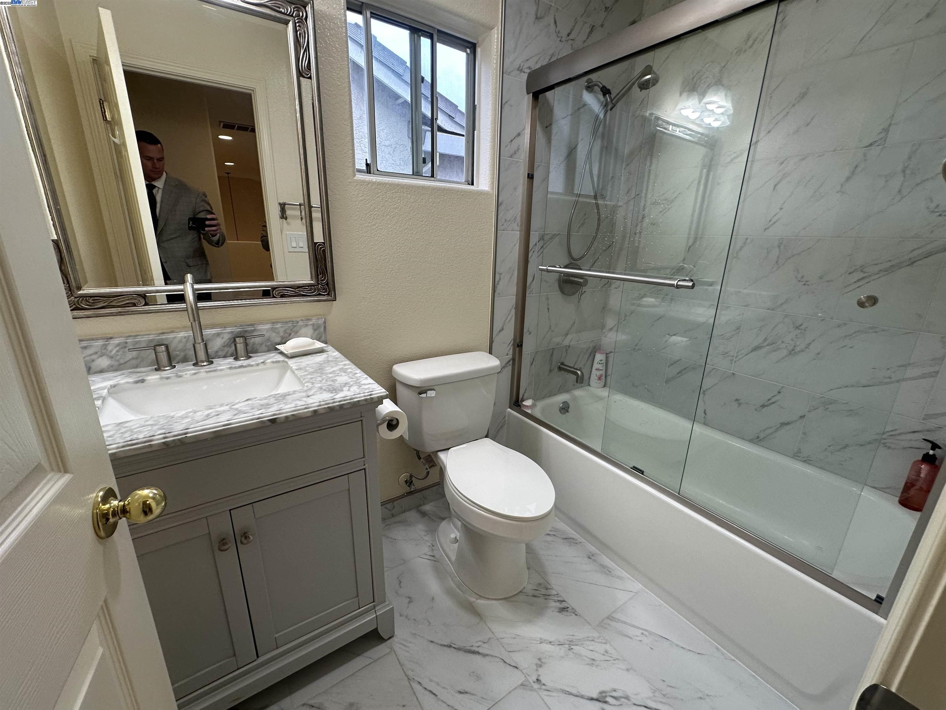 Detail Gallery Image 13 of 17 For 1448 Dumaine St, Concord,  CA 94518 - 3 Beds | 2/1 Baths