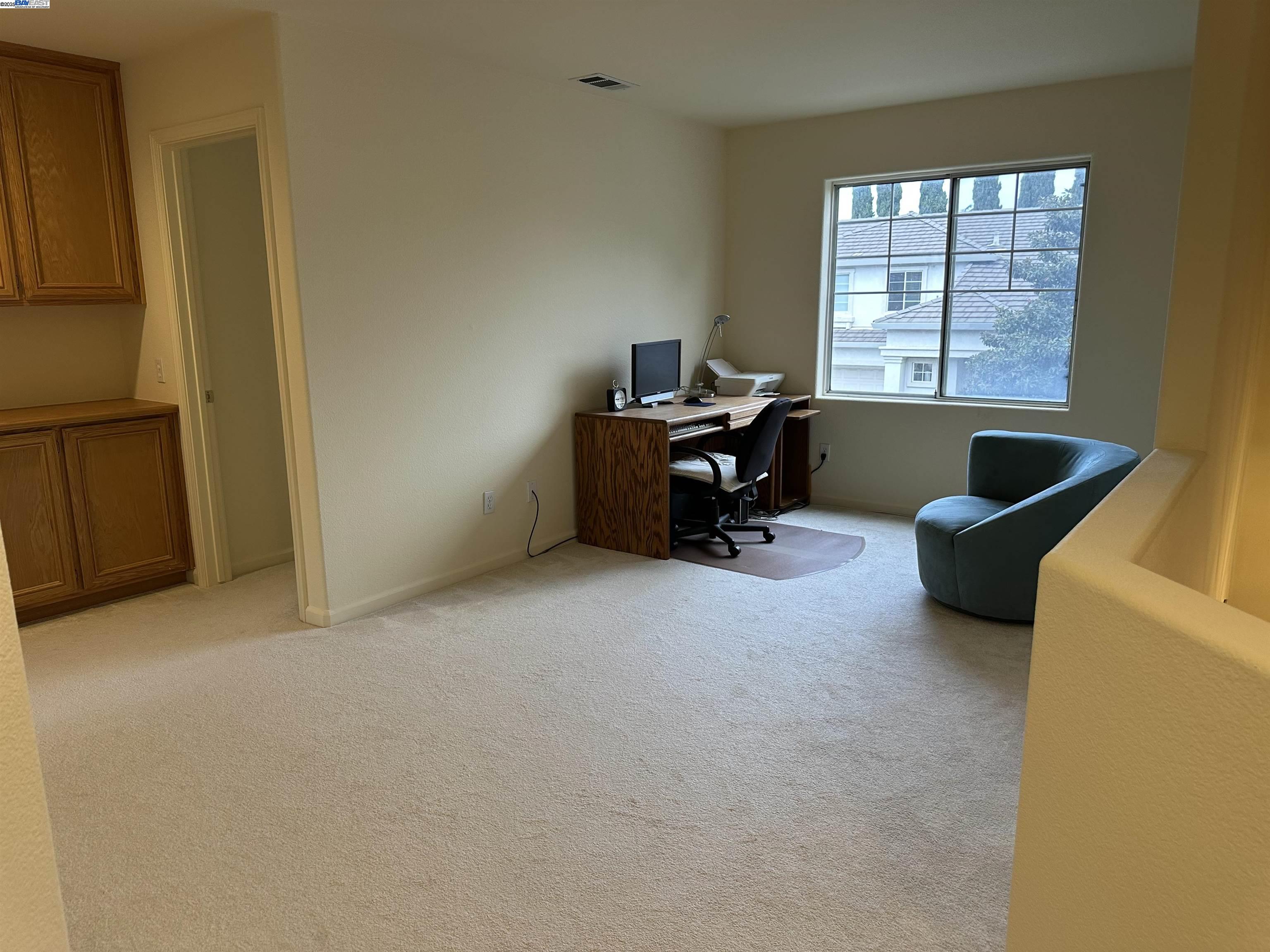 Detail Gallery Image 9 of 17 For 1448 Dumaine St, Concord,  CA 94518 - 3 Beds | 2/1 Baths