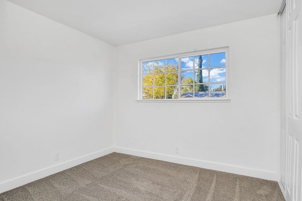 Detail Gallery Image 18 of 29 For 301 Springvalley Dr, Vacaville,  CA 95687 - 3 Beds | 2 Baths