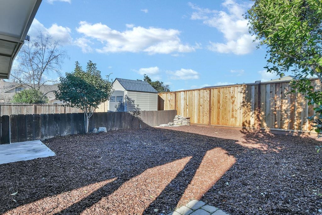 Detail Gallery Image 23 of 29 For 301 Springvalley Dr, Vacaville,  CA 95687 - 3 Beds | 2 Baths