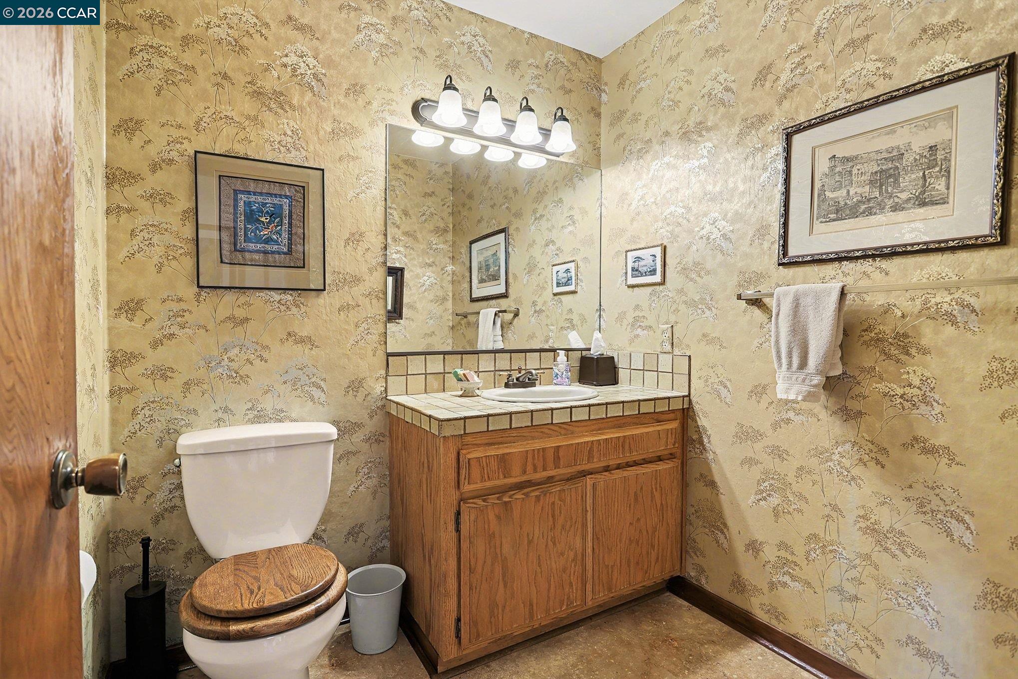 Detail Gallery Image 19 of 47 For 165 Travalini Ct., El Sobrante,  CA 94803-2665 - 4 Beds | 2/1 Baths