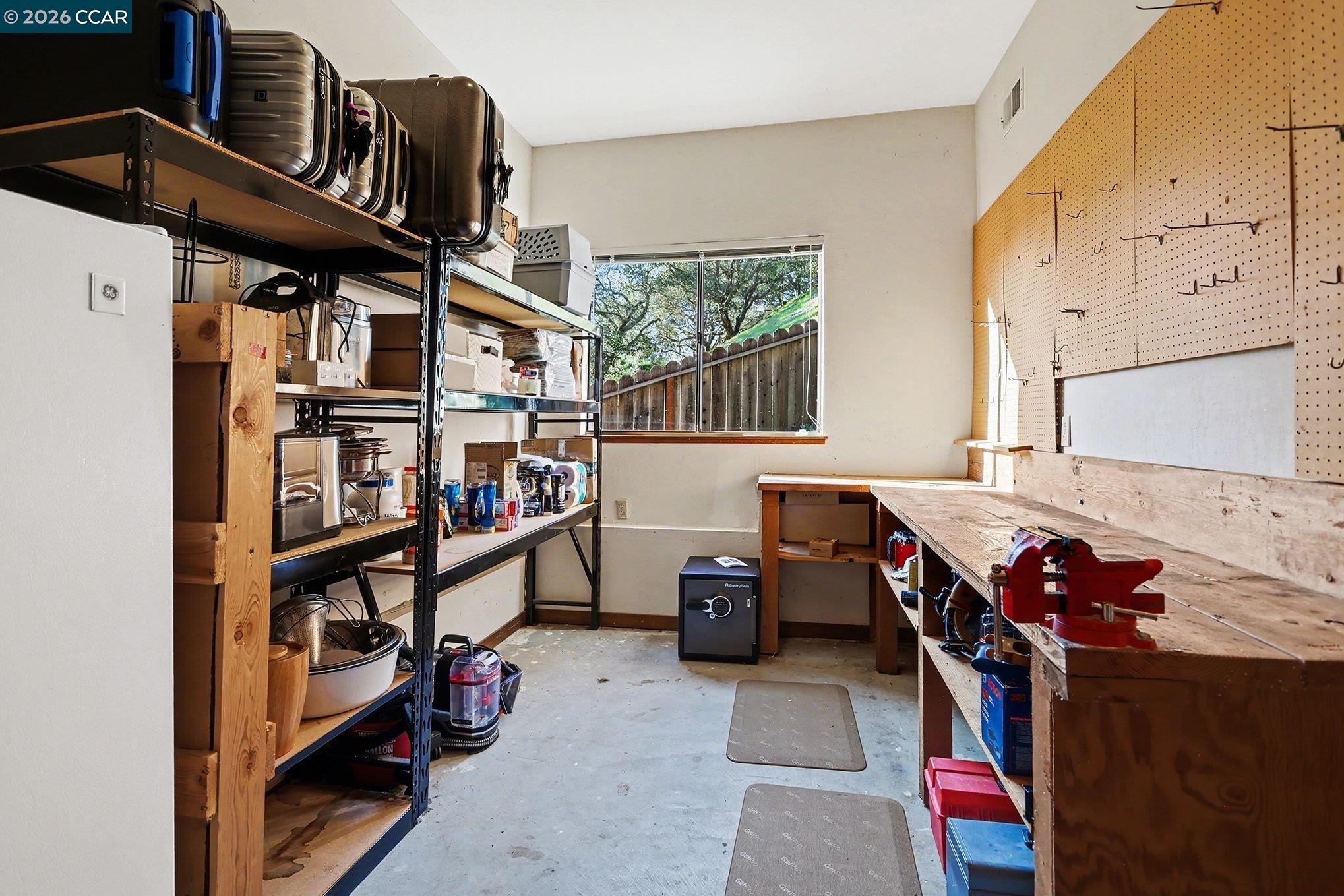 Detail Gallery Image 32 of 47 For 165 Travalini Ct., El Sobrante,  CA 94803-2665 - 4 Beds | 2/1 Baths