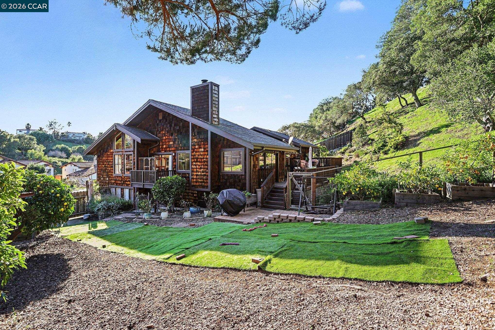 Detail Gallery Image 38 of 47 For 165 Travalini Ct., El Sobrante,  CA 94803-2665 - 4 Beds | 2/1 Baths