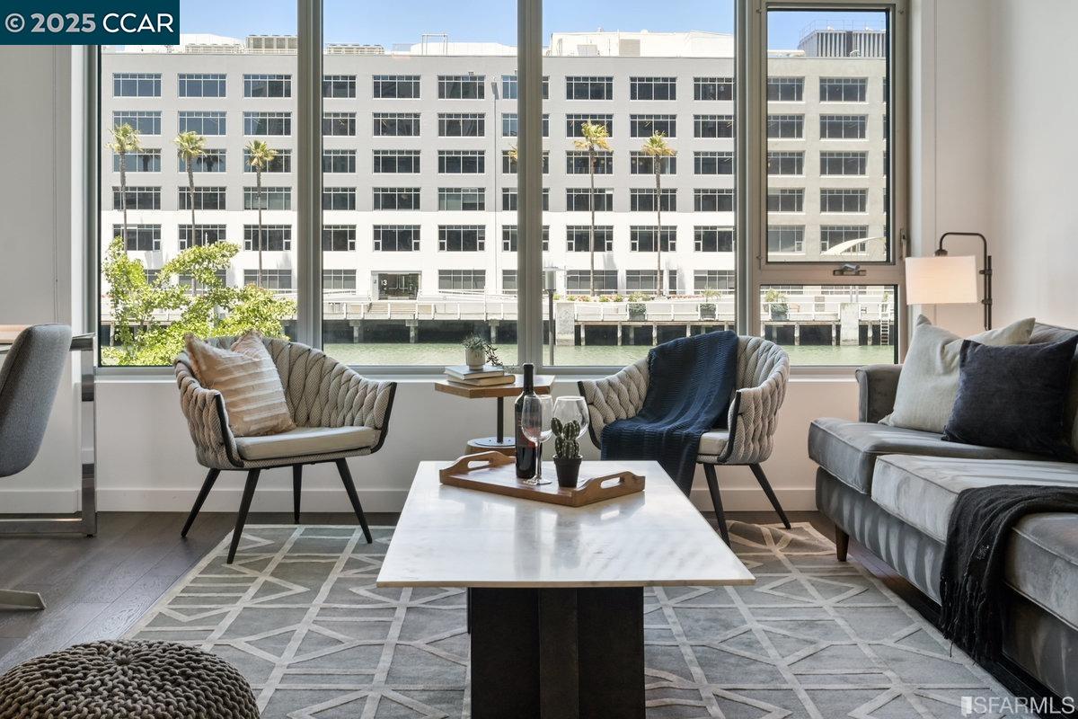 Detail Gallery Image 2 of 37 For 1000 3rd Street #204,  San Francisco,  CA 94158 - 1 Beds | 1 Baths