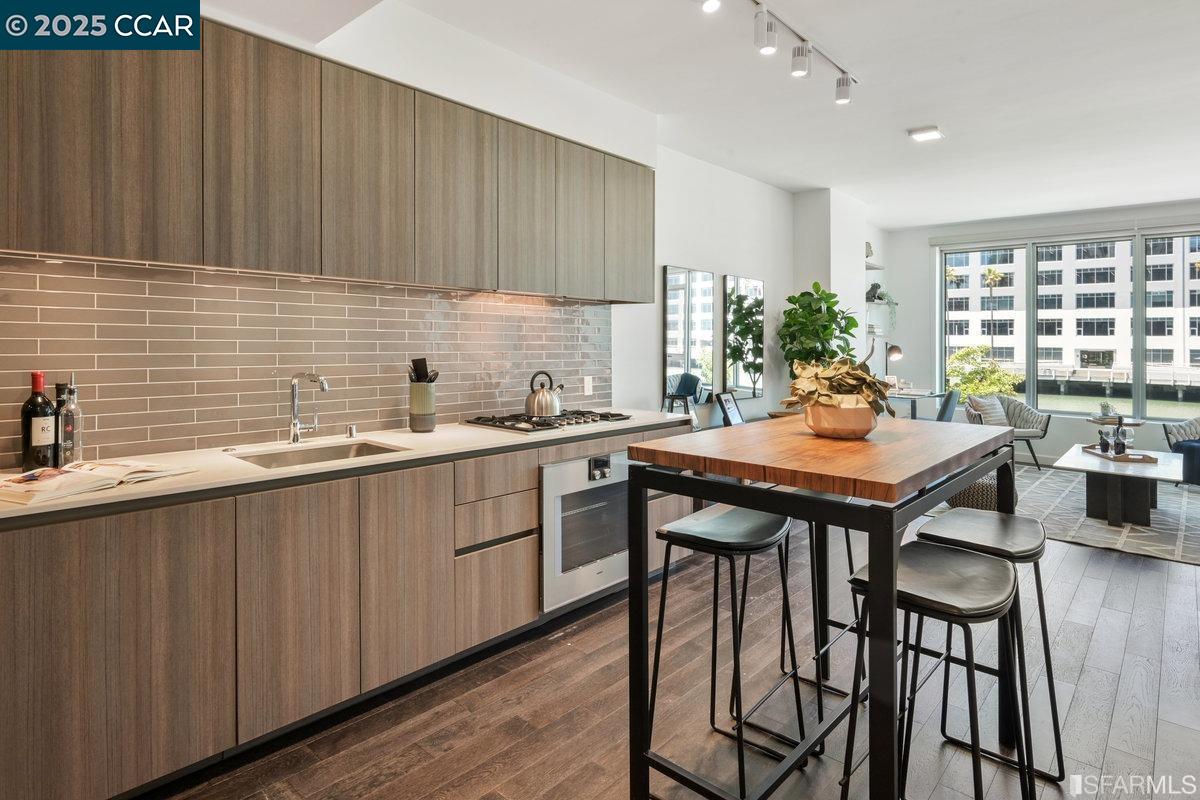 Detail Gallery Image 13 of 37 For 1000 3rd Street #204,  San Francisco,  CA 94158 - 1 Beds | 1 Baths