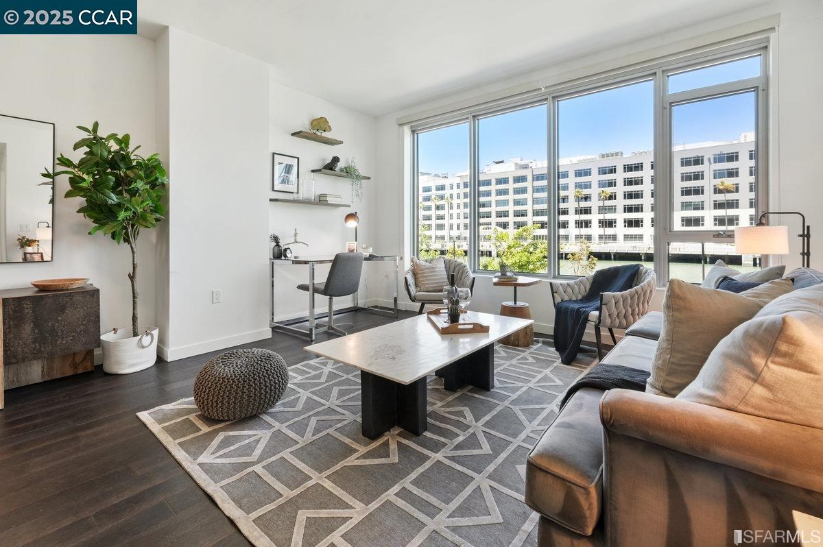 Detail Gallery Image 3 of 37 For 1000 3rd Street #204,  San Francisco,  CA 94158 - 1 Beds | 1 Baths