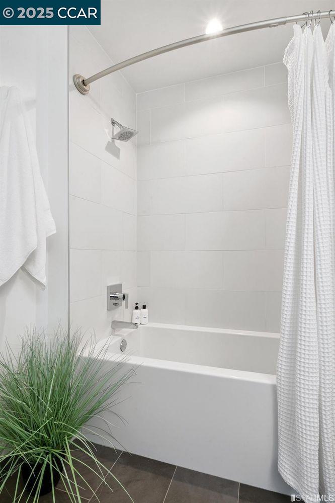 Detail Gallery Image 23 of 37 For 1000 3rd Street #204,  San Francisco,  CA 94158 - 1 Beds | 1 Baths