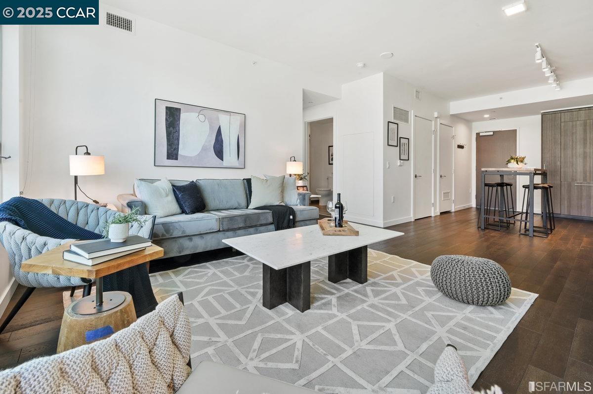 Detail Gallery Image 9 of 37 For 1000 3rd Street #204,  San Francisco,  CA 94158 - 1 Beds | 1 Baths