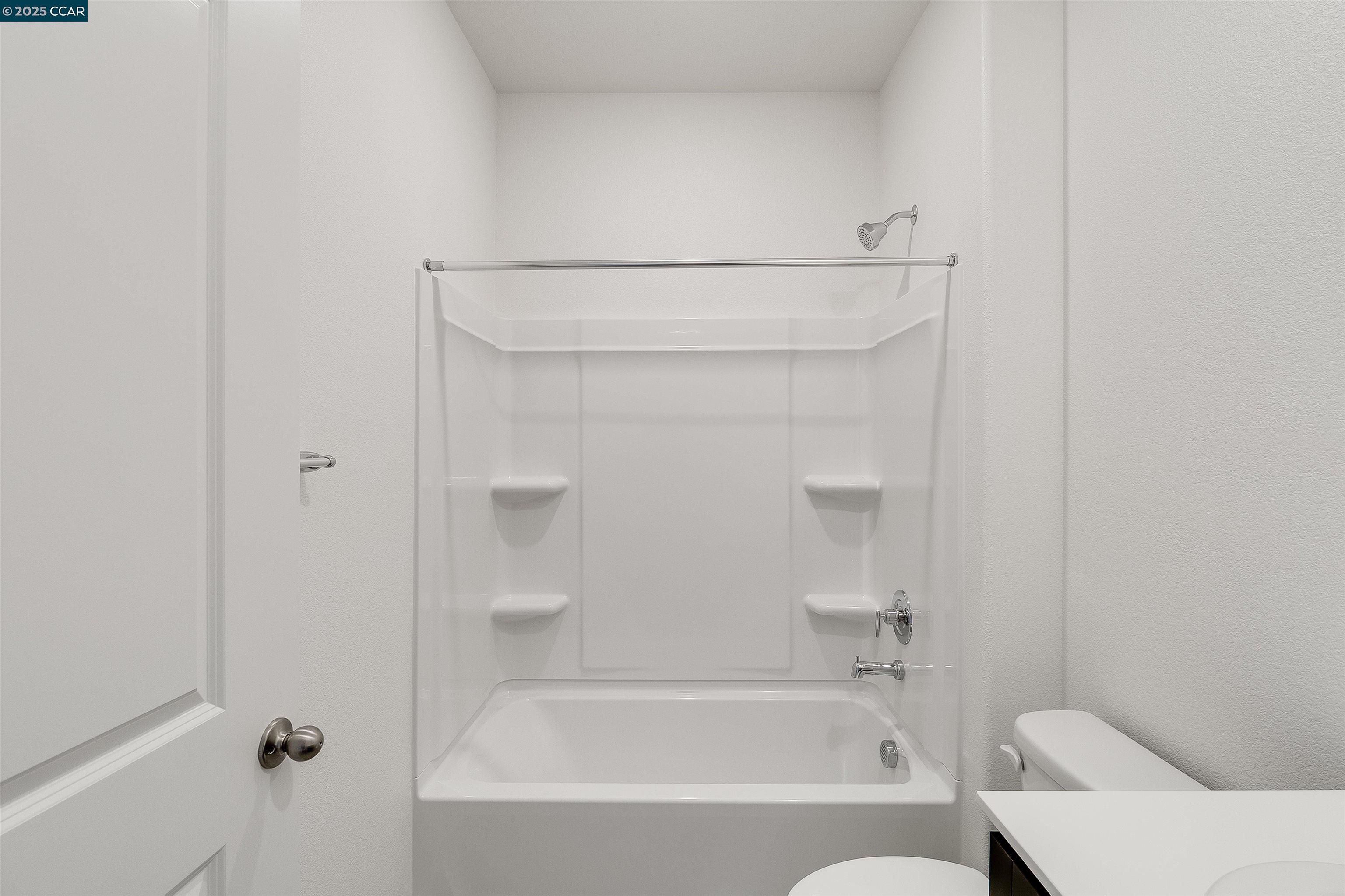 Detail Gallery Image 27 of 60 For 618 Channel Circle, Oakley,  CA 94561 - 5 Beds | 3/1 Baths