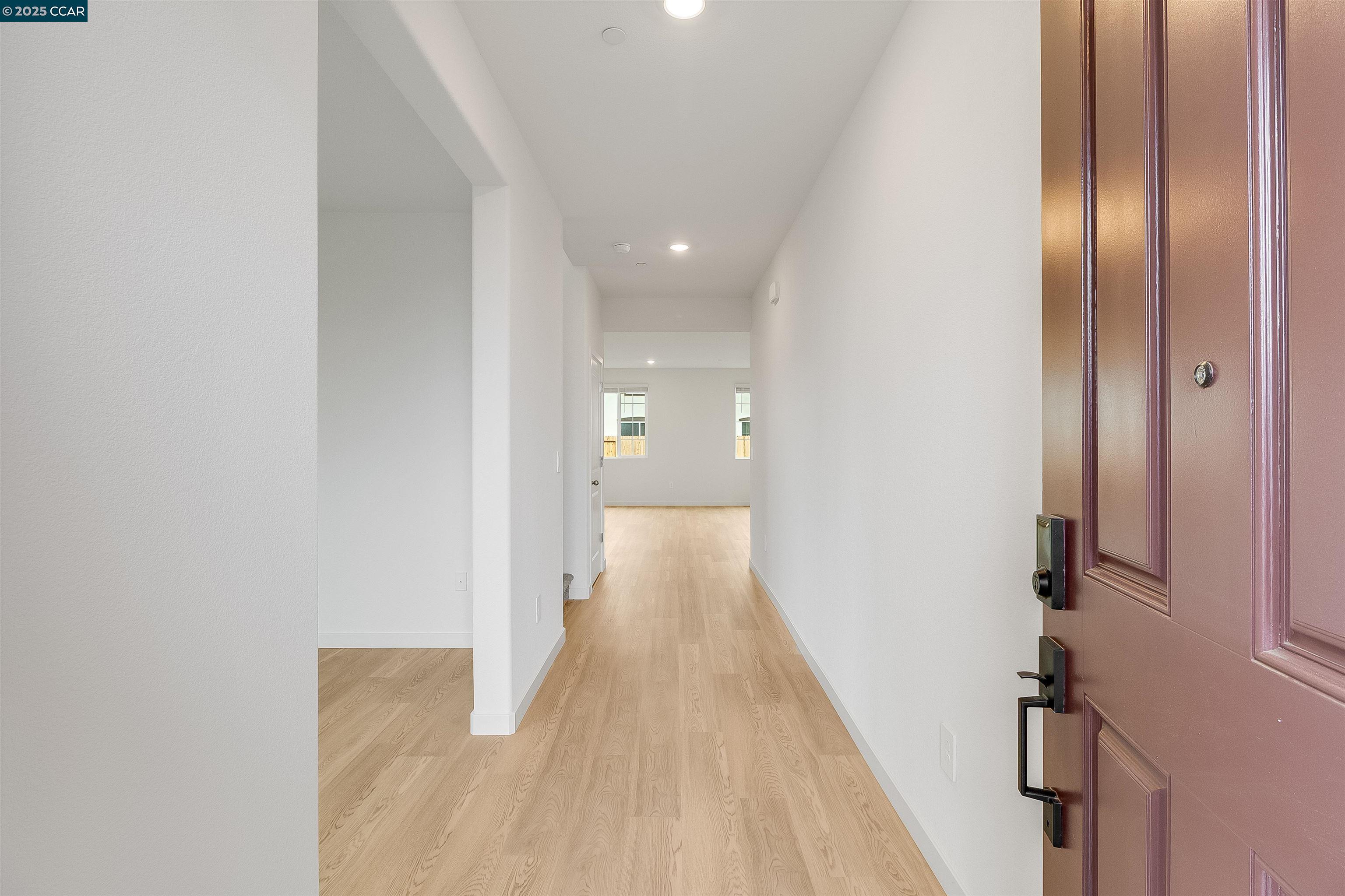 Detail Gallery Image 6 of 60 For 618 Channel Circle, Oakley,  CA 94561 - 5 Beds | 3/1 Baths