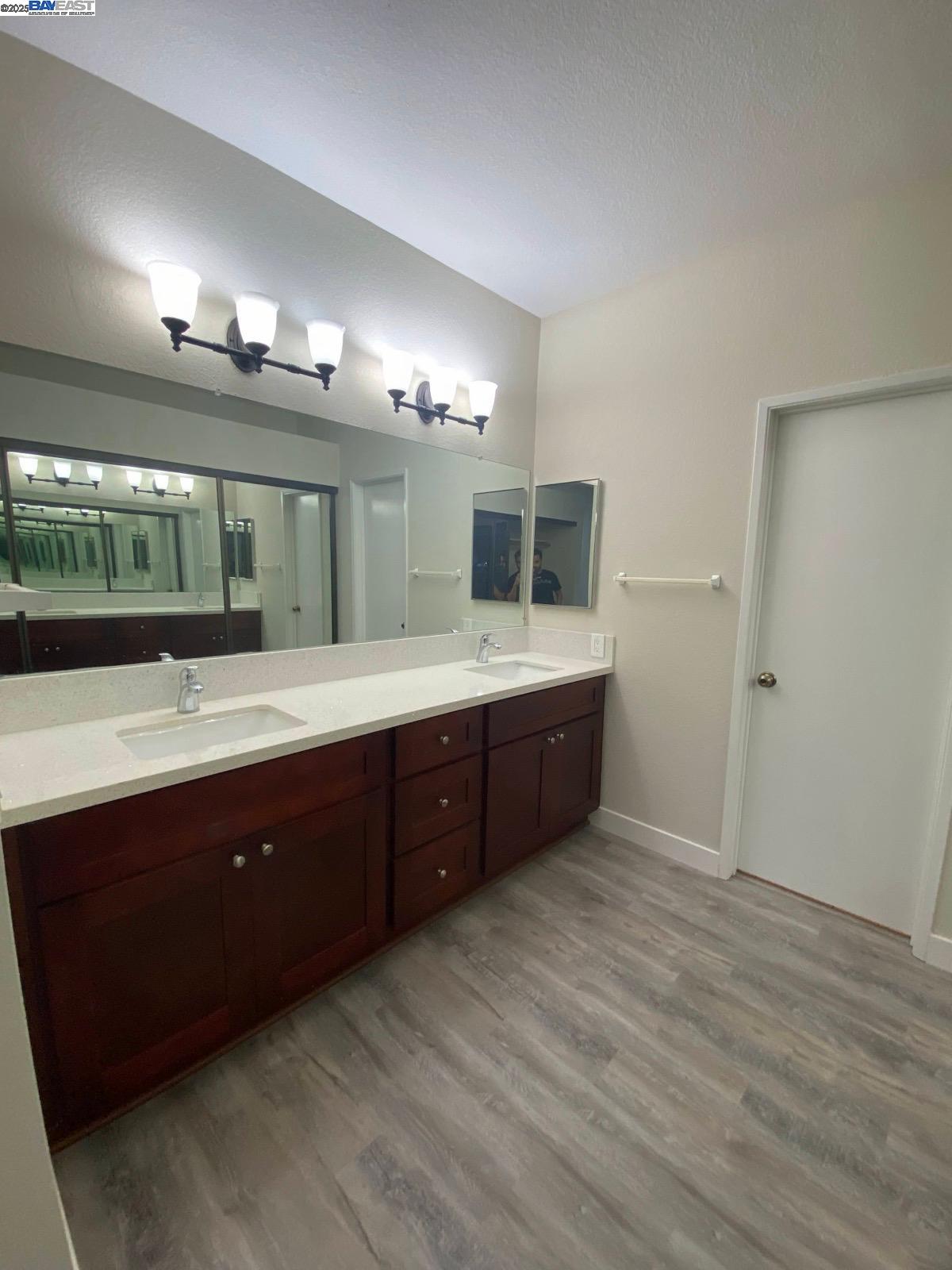 Photo #8: 41119580 Listing: Photo #8