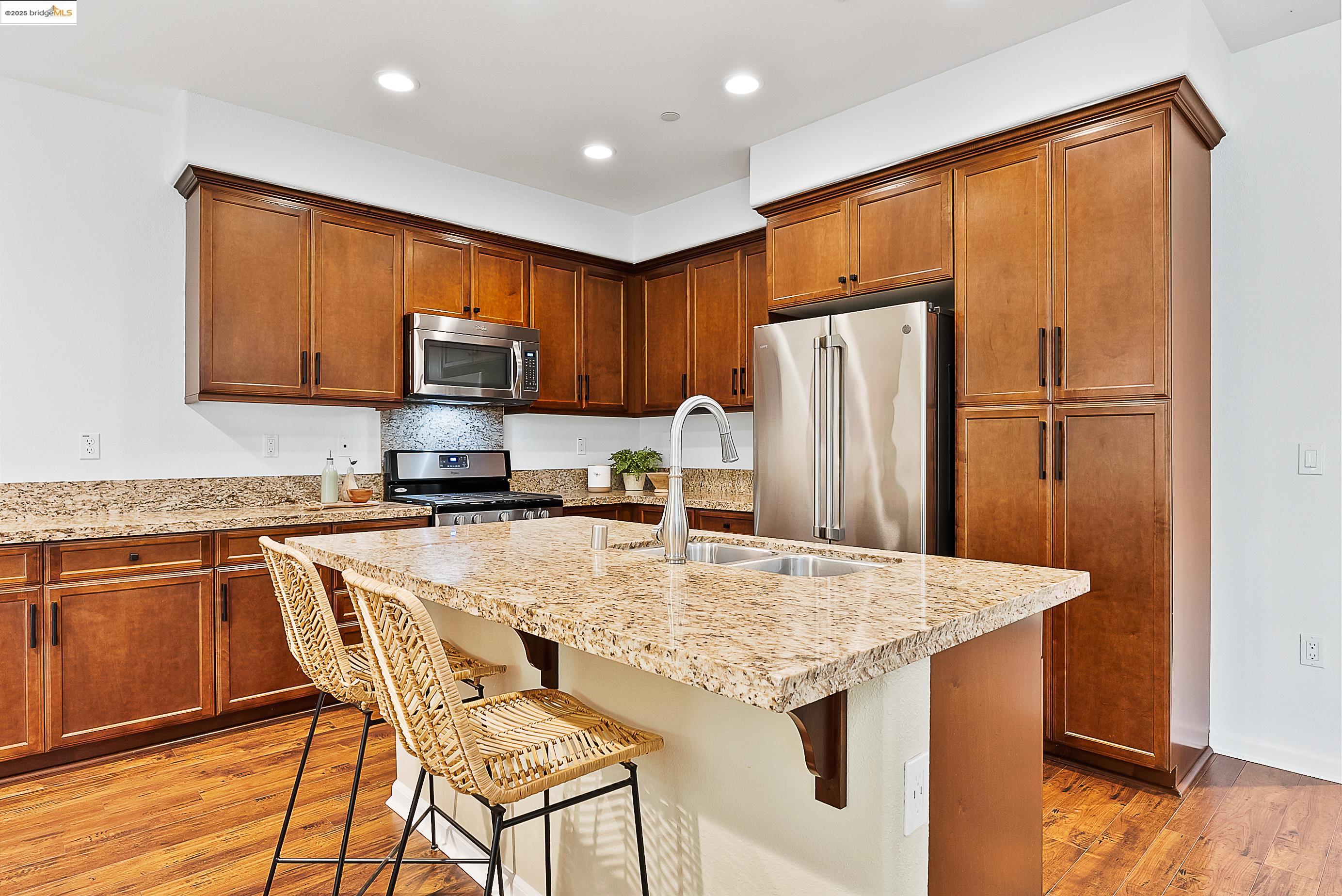 Detail Gallery Image 10 of 43 For 322 Pacifica Dr, Brentwood,  CA 94513 - 5 Beds | 3 Baths