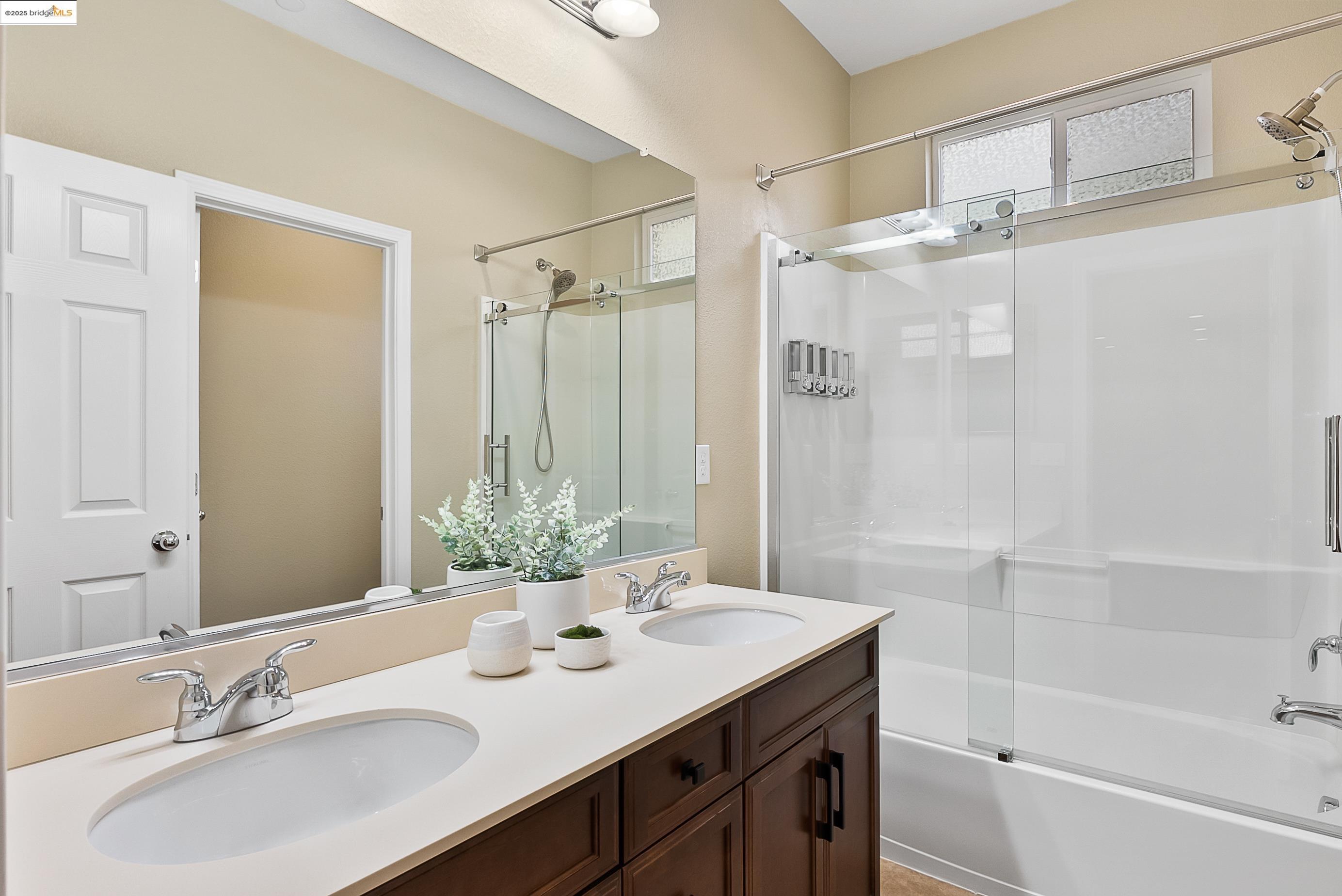 Detail Gallery Image 29 of 43 For 322 Pacifica Dr, Brentwood,  CA 94513 - 5 Beds | 3 Baths