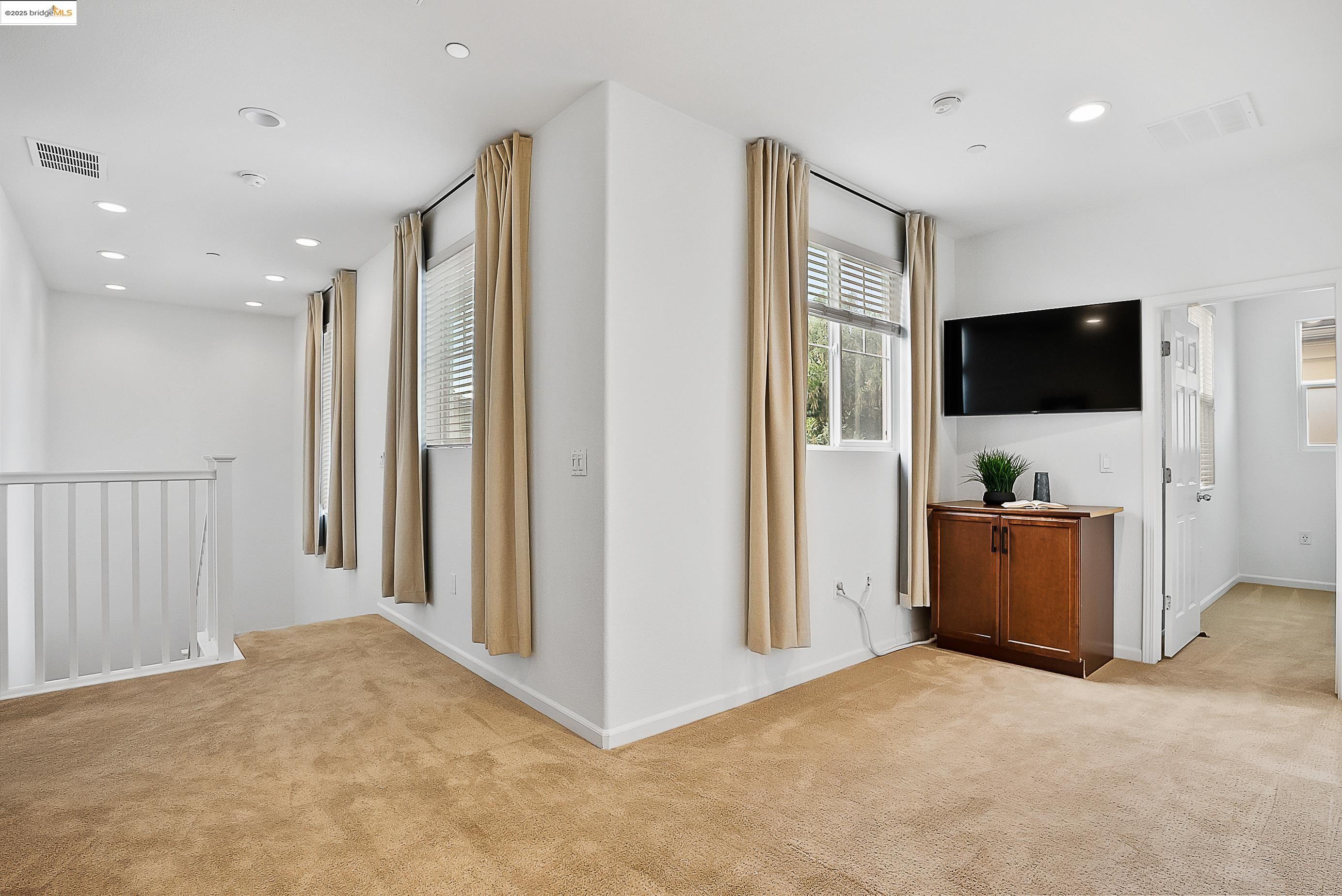 Detail Gallery Image 32 of 43 For 322 Pacifica Dr, Brentwood,  CA 94513 - 5 Beds | 3 Baths