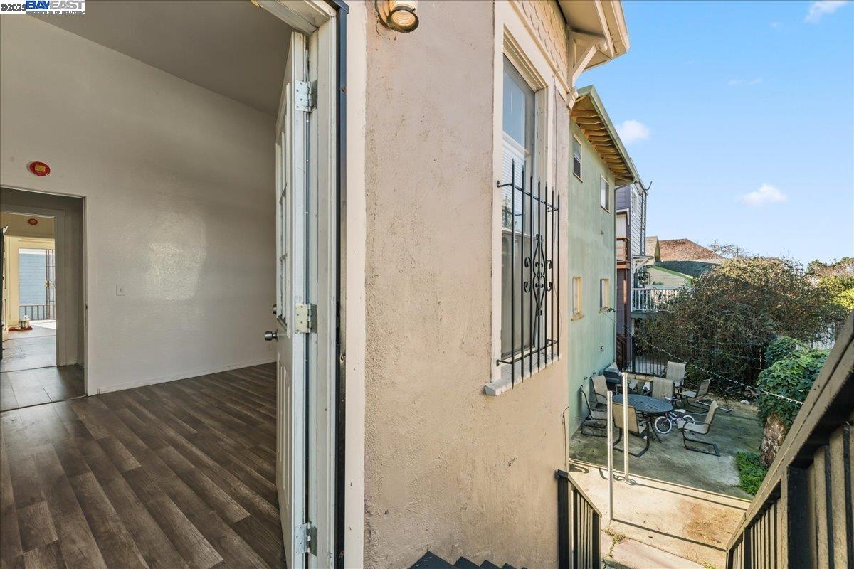 Detail Gallery Image 12 of 58 For 856 21st St, Oakland,  CA 94607 - – Beds | – Baths