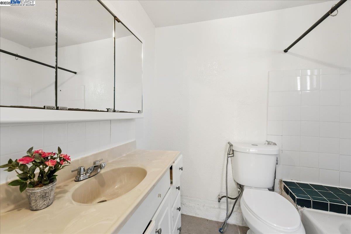 Detail Gallery Image 30 of 58 For 856 21st St, Oakland,  CA 94607 - – Beds | – Baths