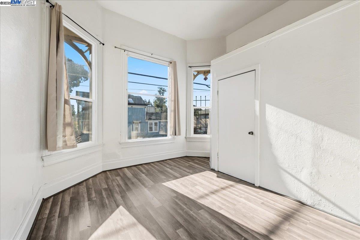 Detail Gallery Image 6 of 58 For 856 21st St, Oakland,  CA 94607 - – Beds | – Baths