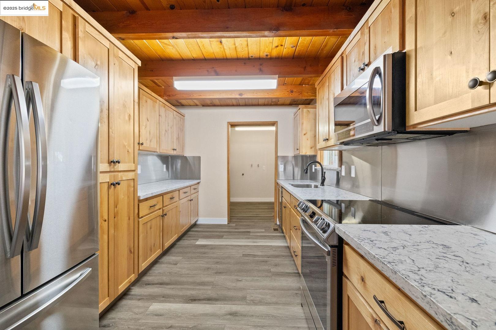 Detail Gallery Image 8 of 36 For 24425 Kewin Mill Rd, Sonora,  CA 95370 - 2 Beds | 1/1 Baths