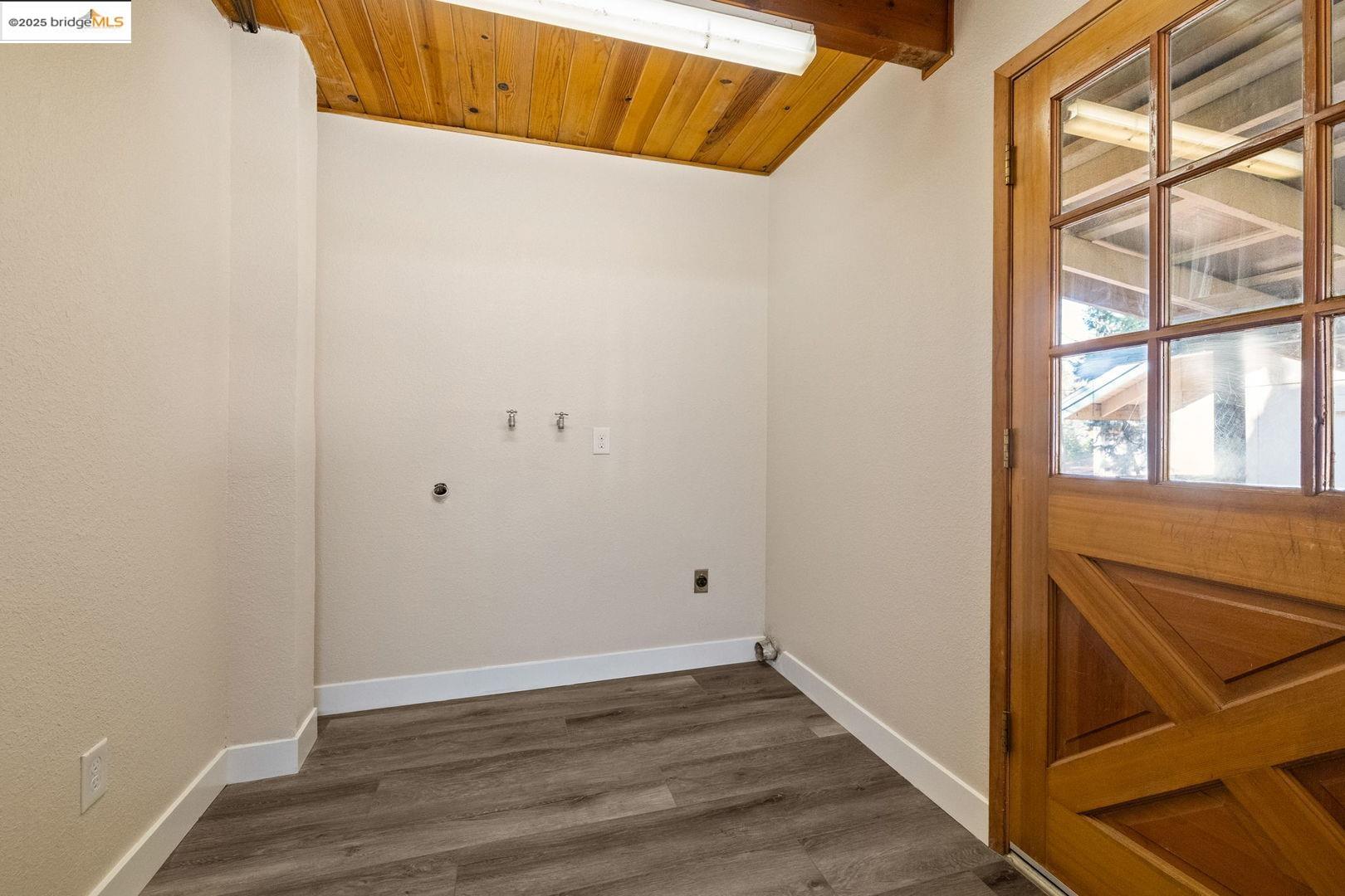 Detail Gallery Image 10 of 36 For 24425 Kewin Mill Rd, Sonora,  CA 95370 - 2 Beds | 1/1 Baths