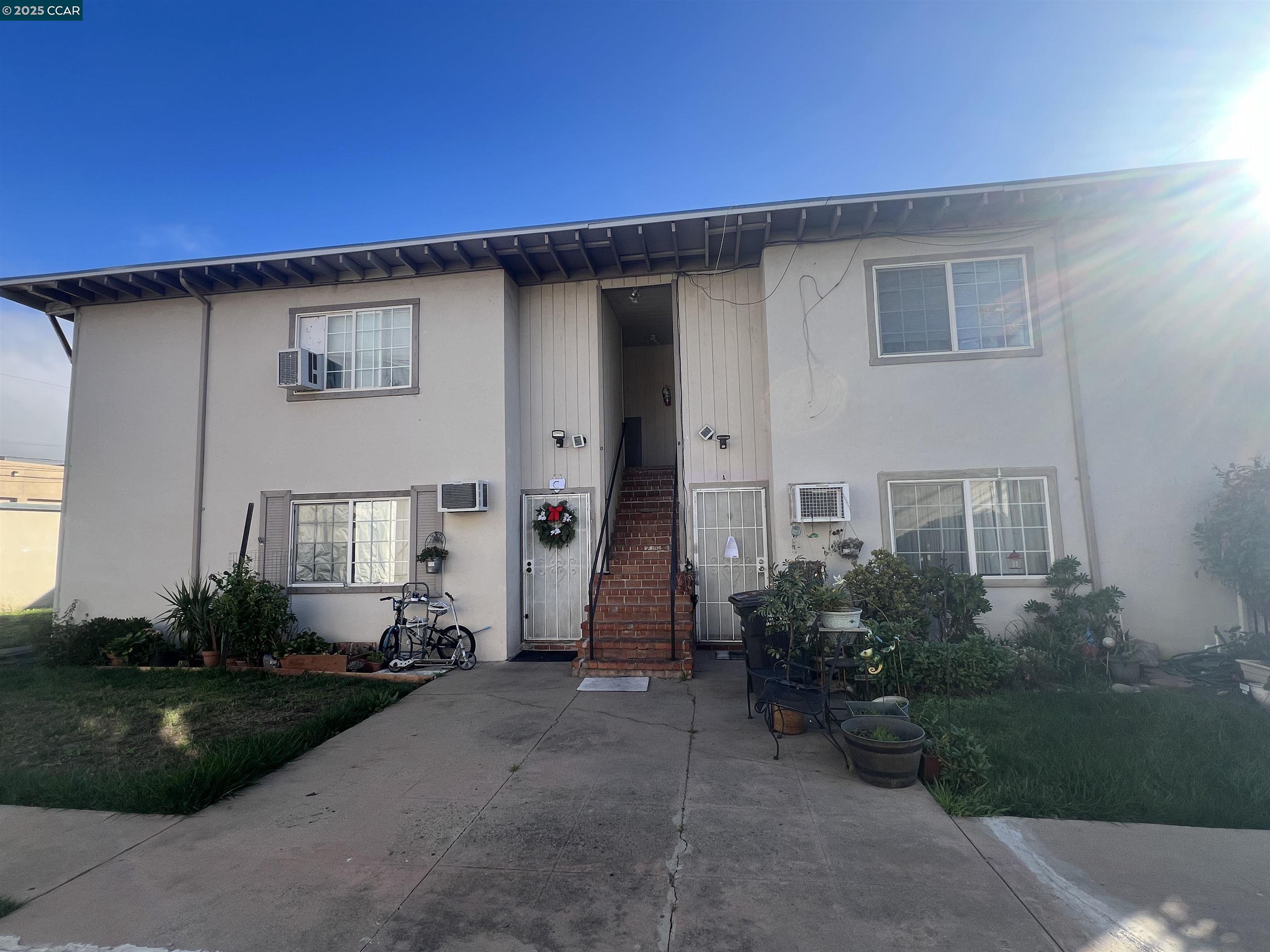 Front Image Thumbnail for CC41119592