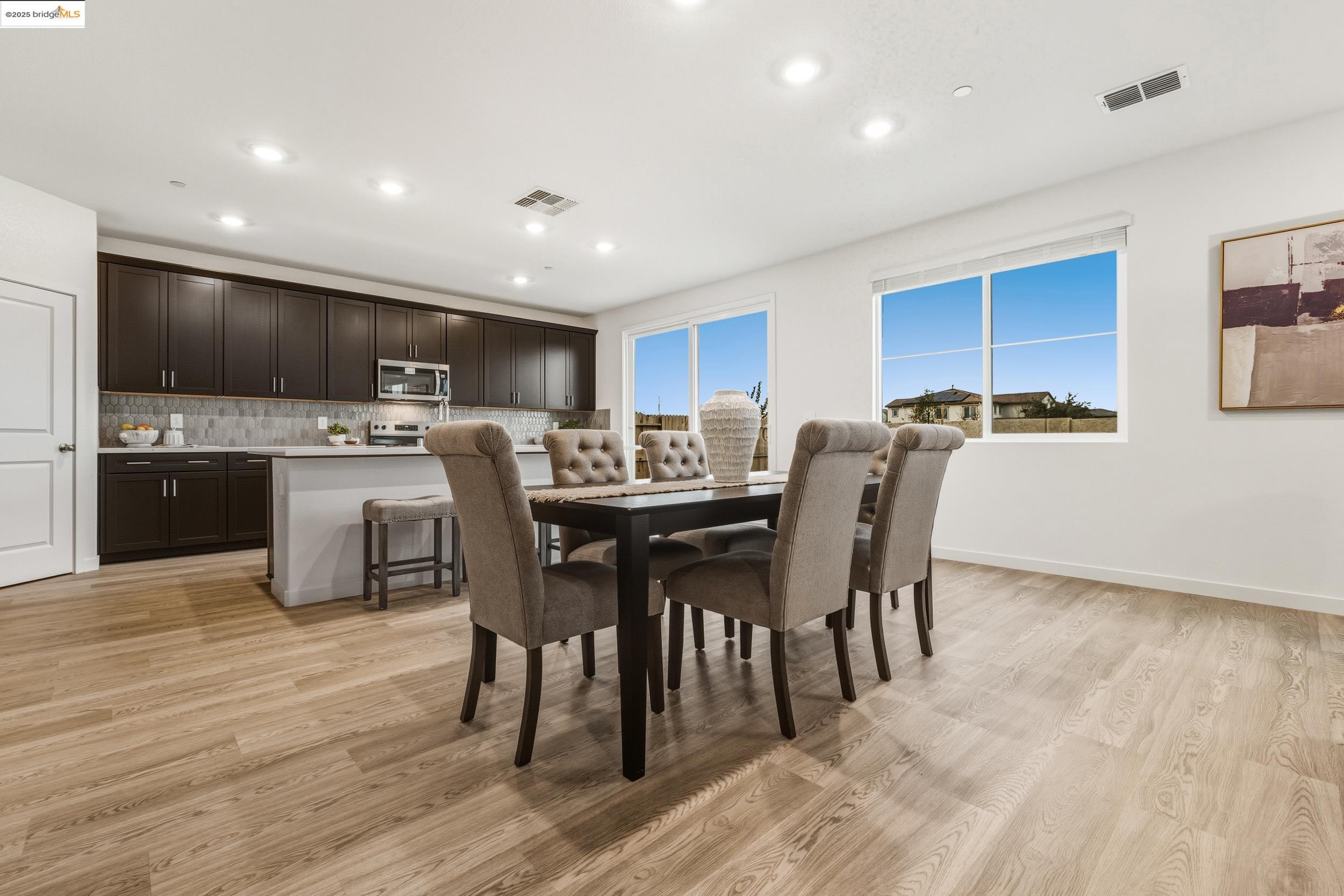 Detail Gallery Image 12 of 42 For 645 Channel Cir, Oakley,  CA 94561 - 4 Beds | 3 Baths