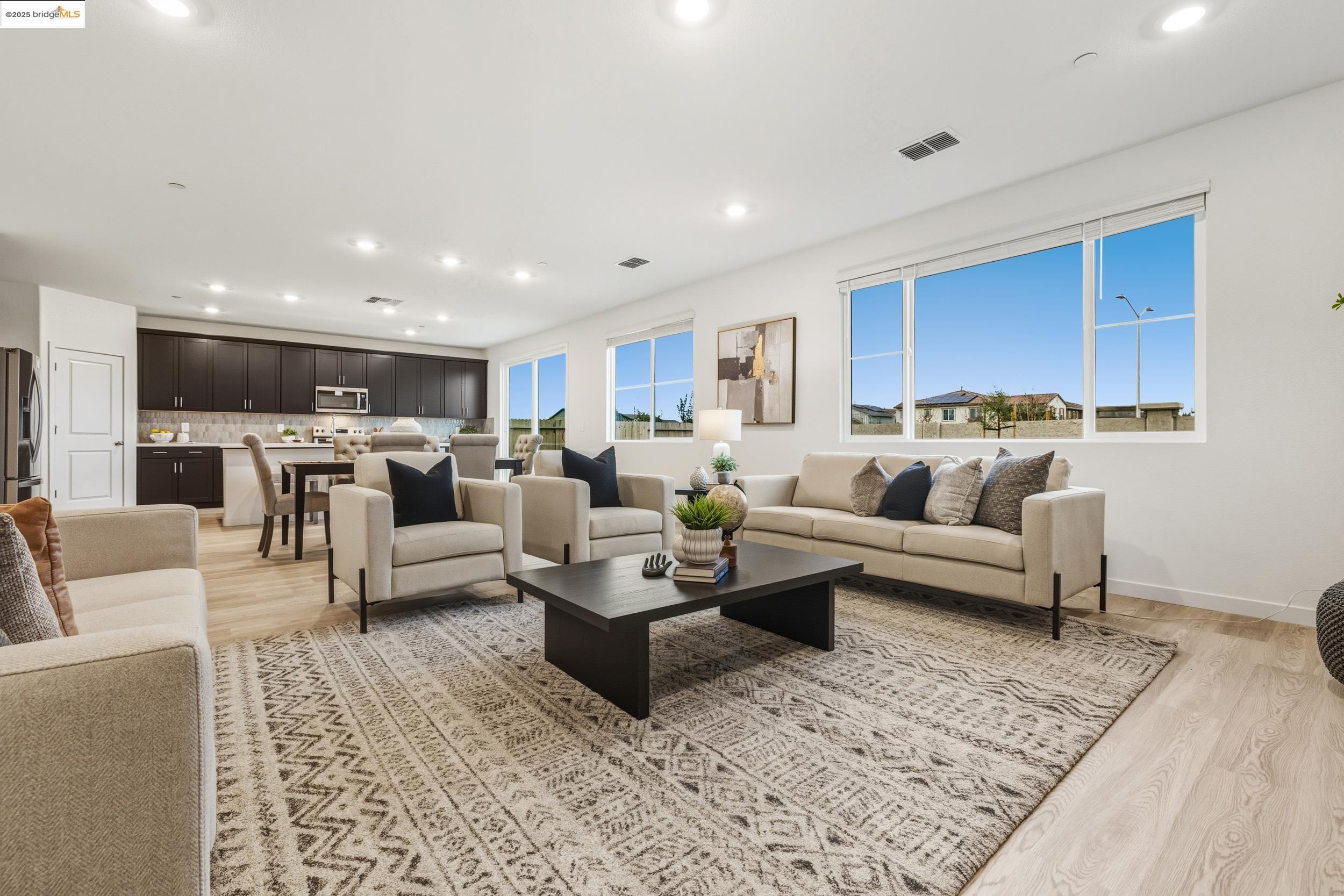 Detail Gallery Image 15 of 42 For 645 Channel Cir, Oakley,  CA 94561 - 4 Beds | 3 Baths