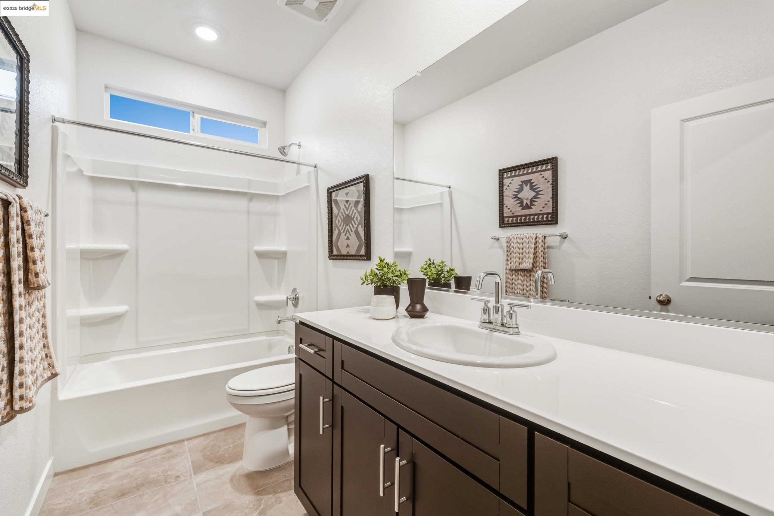 Detail Gallery Image 21 of 42 For 645 Channel Cir, Oakley,  CA 94561 - 4 Beds | 3 Baths